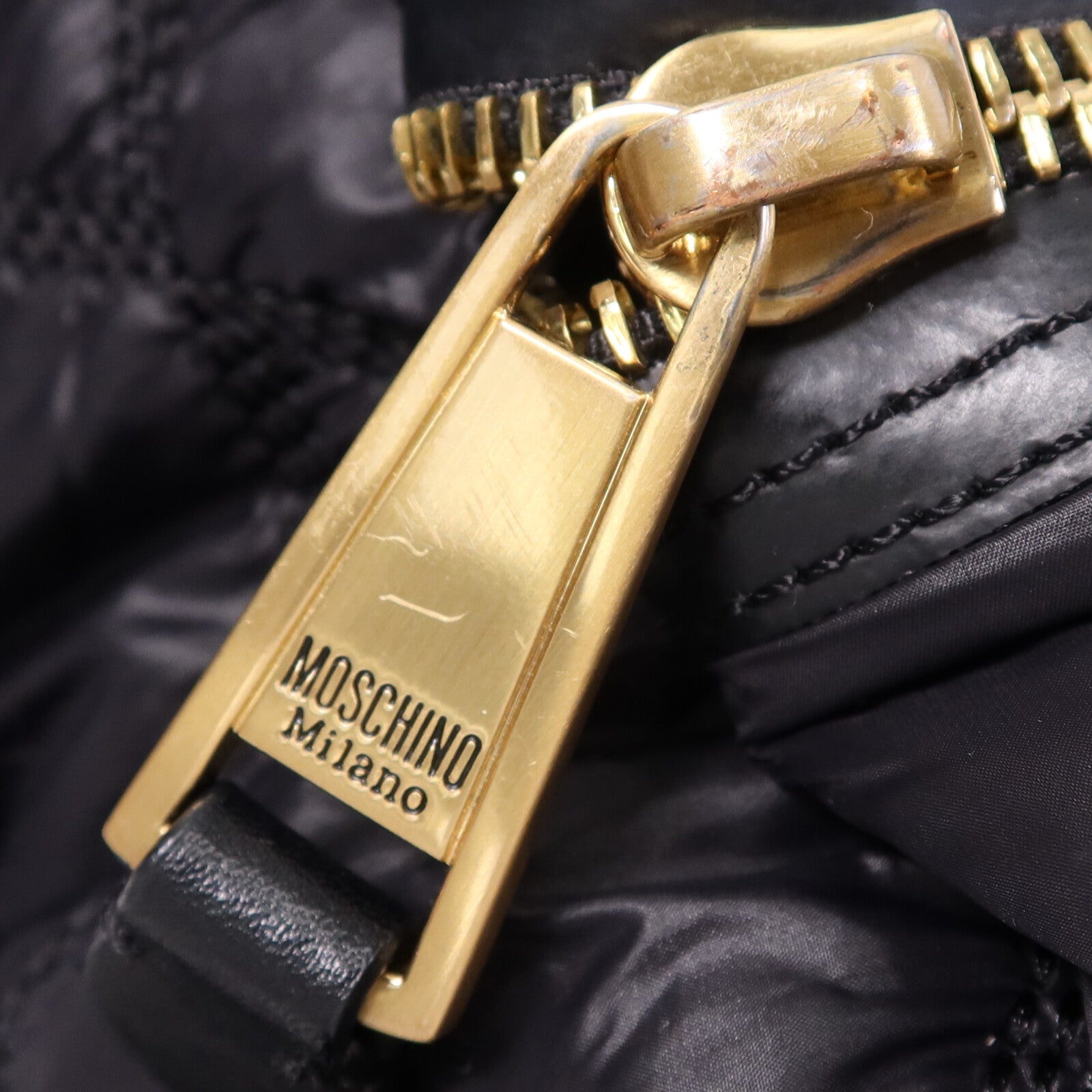 MOSCHINO 尼龍Backpack金扣背包