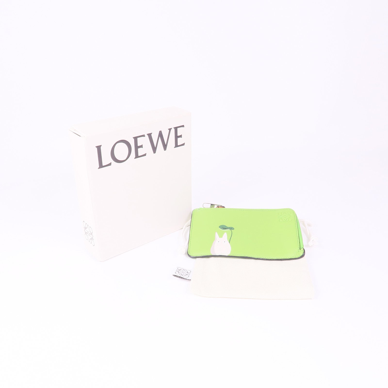 LOEWE 牛皮皮革Loewe X Totoro銀扣卡片套