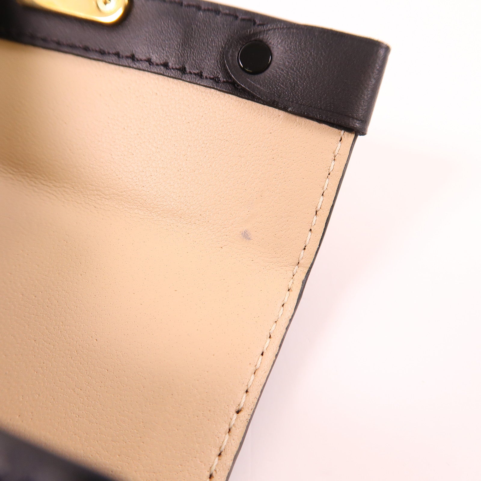 LOUIS VUITTON Monogram Macassar Essential Trunk金扣掛飾
