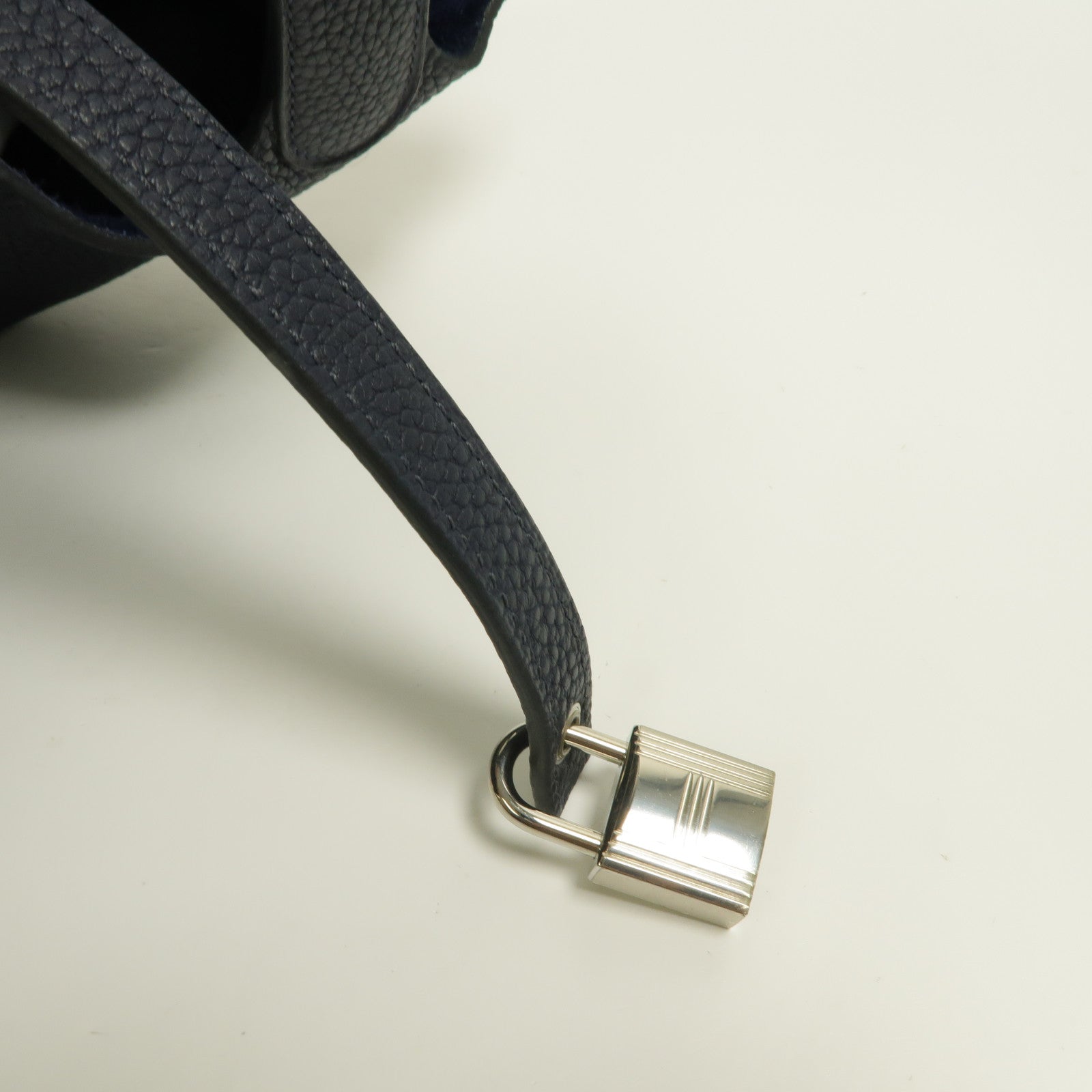 HERMES Clemence皮革Picotin MM手挽袋Bleu Nuit