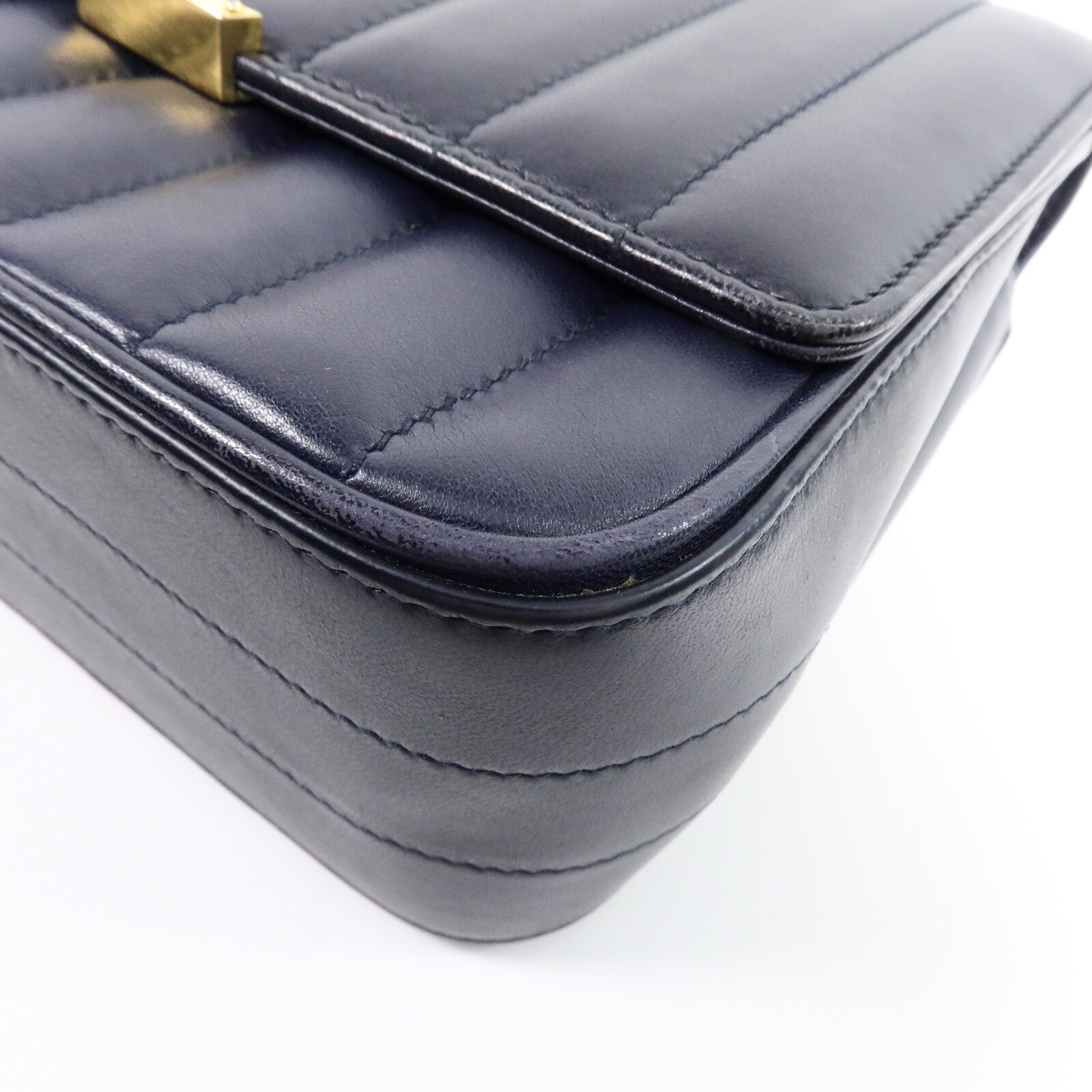 YVES SAINT LAURENT 牛皮皮革Vicky Medium鏈帶肩背袋