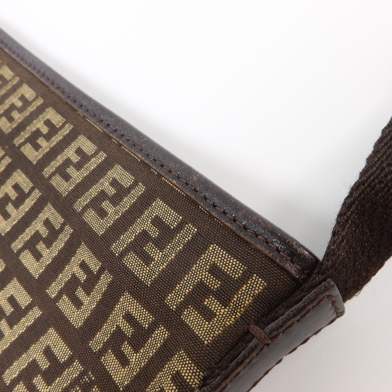 FENDI 帆布Zucchino Shoulder Bag肩背袋