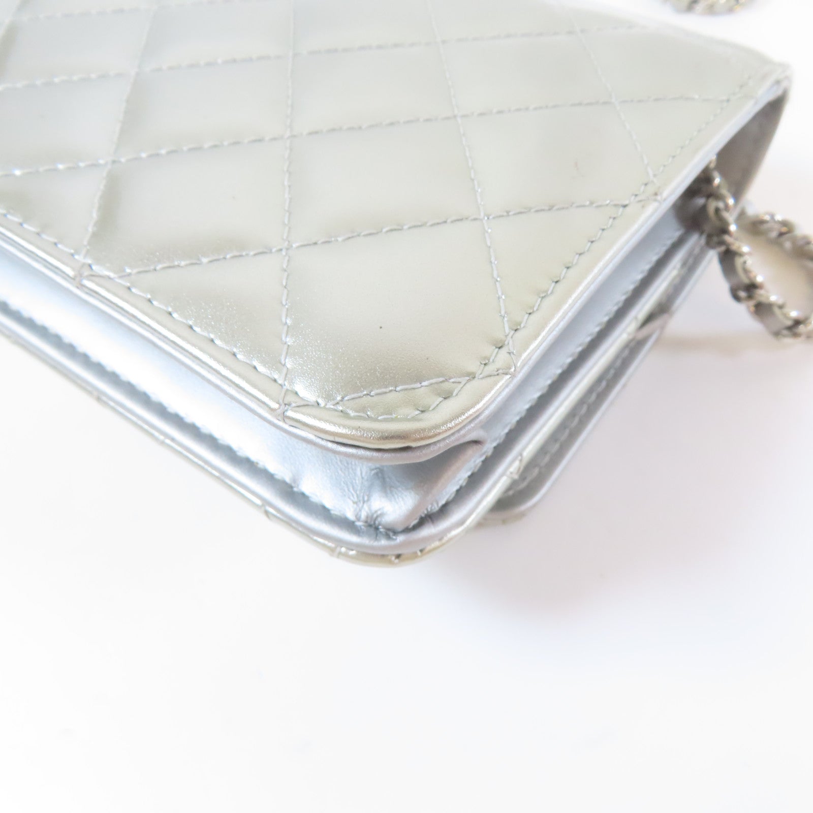 CHANEL 【清倉大減價】菱格漆皮皮革Wallet On Chain銀扣鏈帶肩背袋銀色