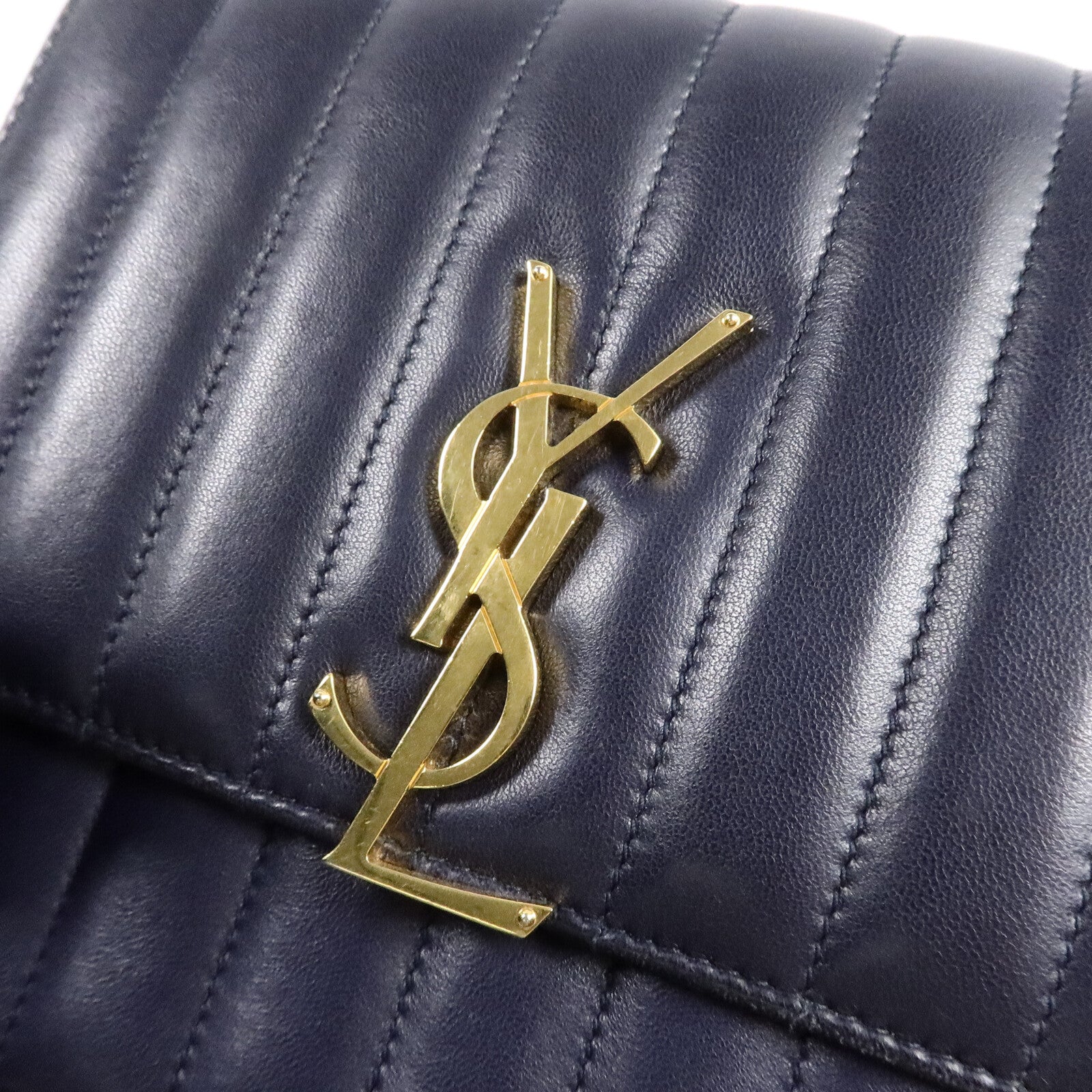YVES SAINT LAURENT 牛皮皮革Vicky Medium鏈帶肩背袋