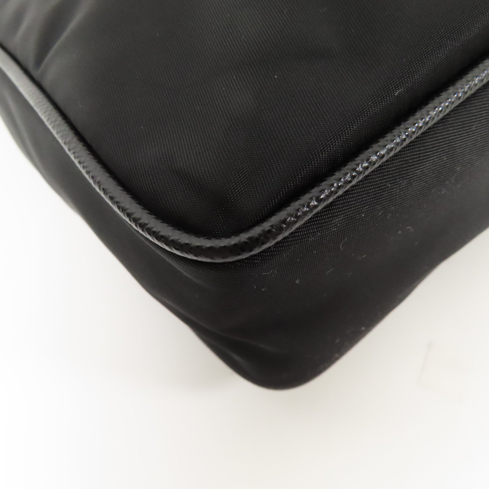 PRADA 尼龍/Saffiano皮革Re-Nylon and Saffiano Shoulder Bag銀扣肩背袋