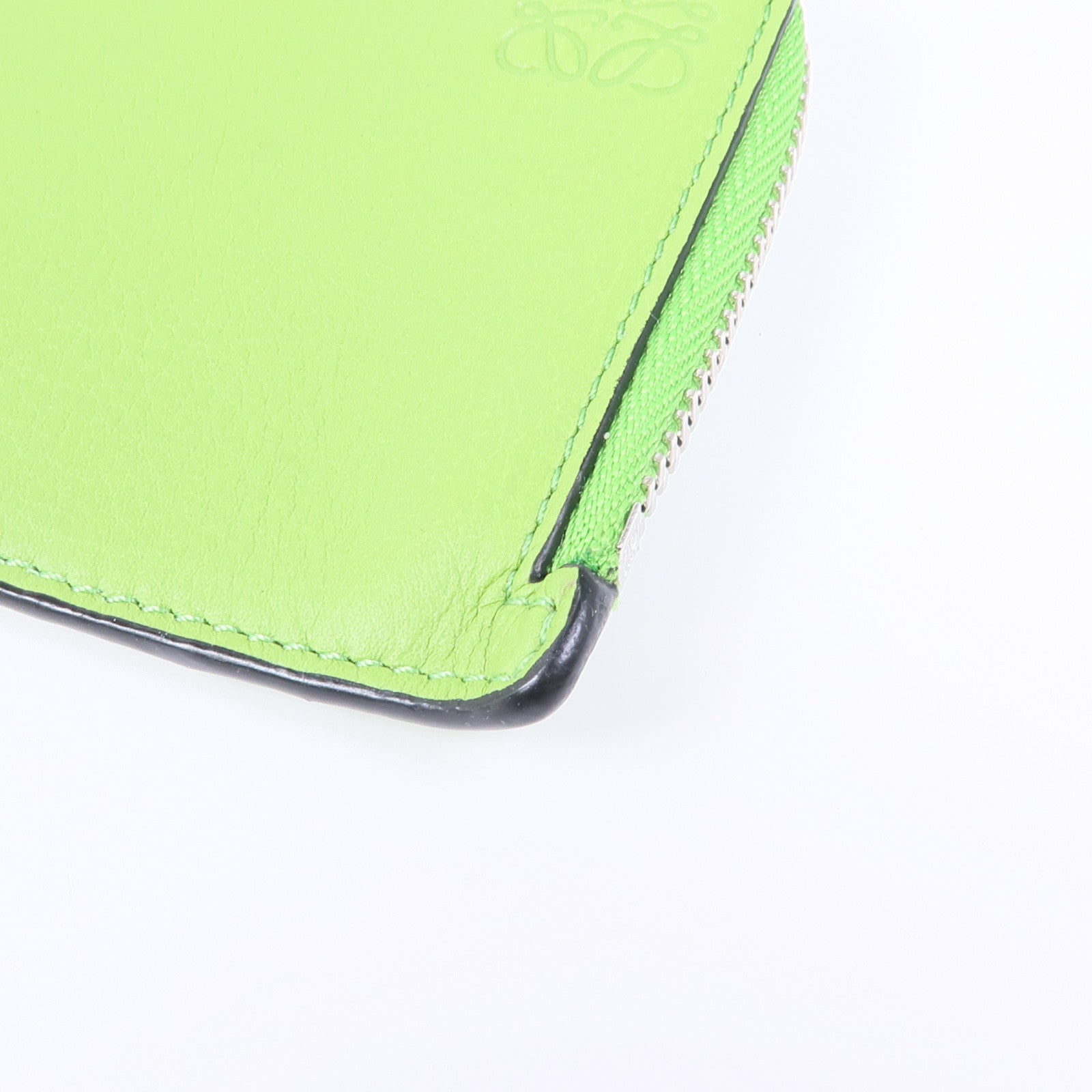 LOEWE 牛皮皮革Loewe X Totoro銀扣卡片套