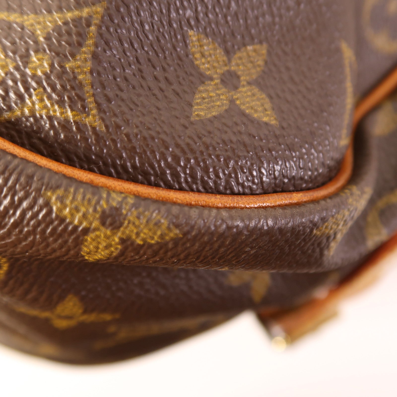 LOUIS VUITTON Monogram Saumur 30金扣肩背袋