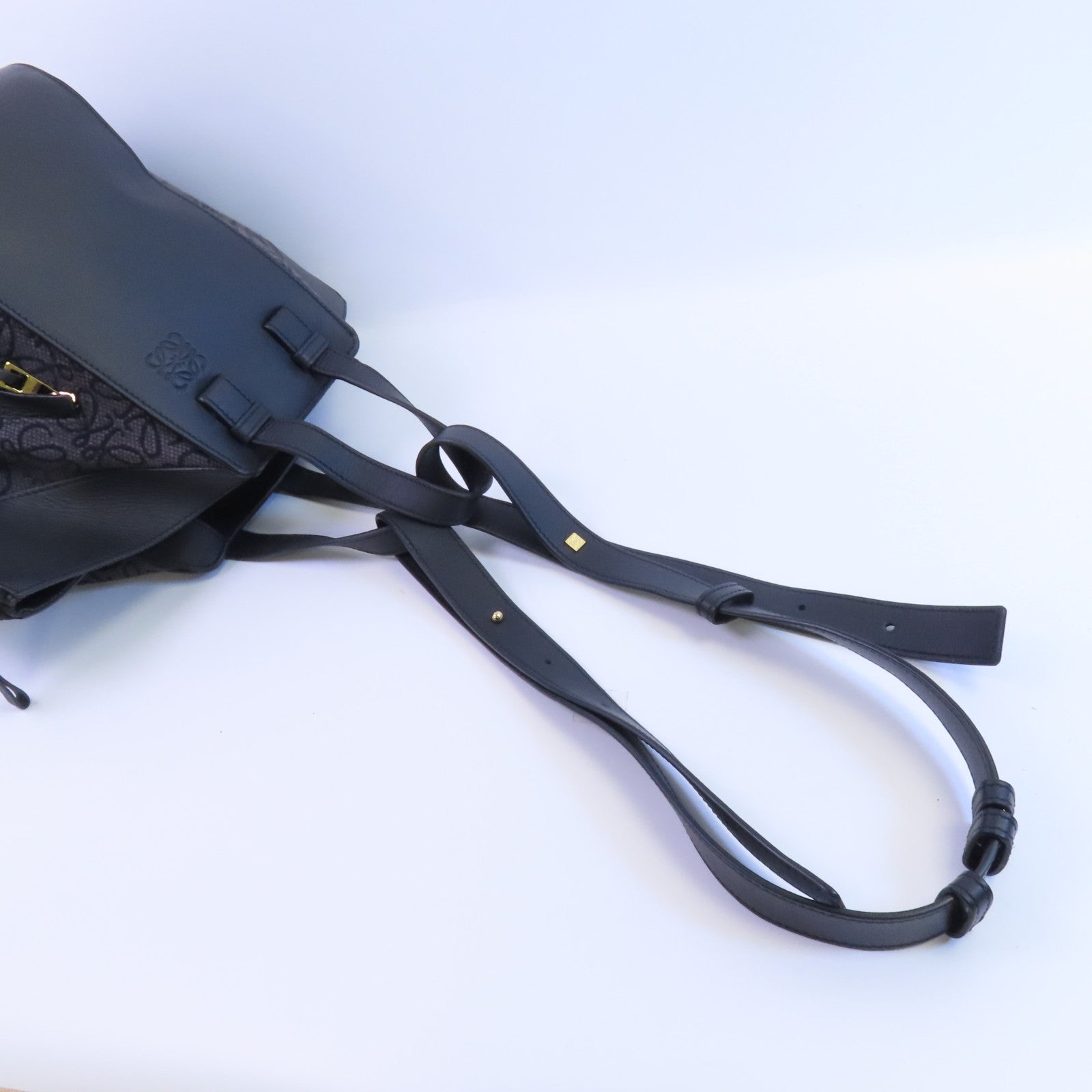 LOEWE 帆布/牛皮皮革Hammock Medium金扣手挽肩背兩用袋