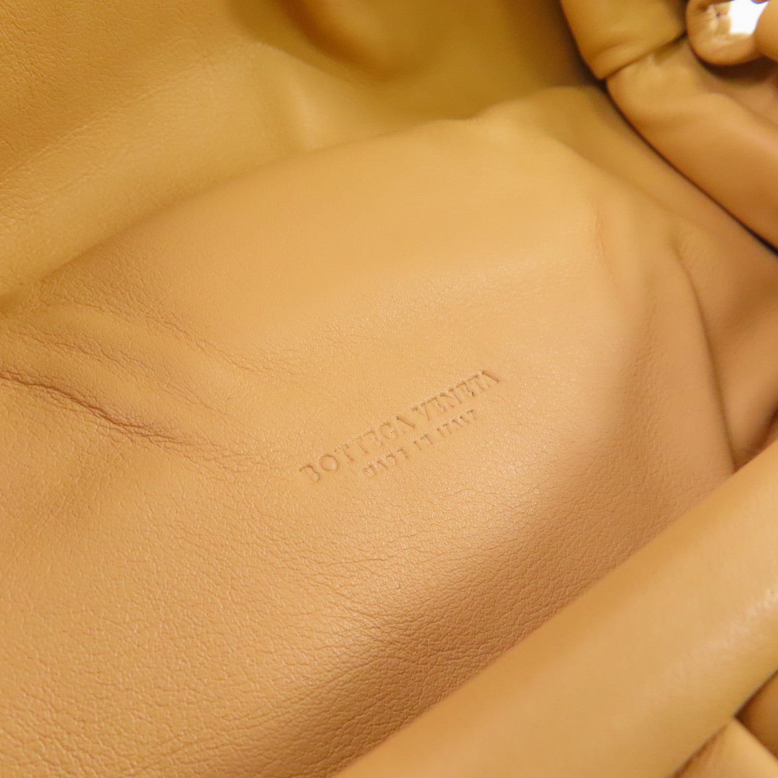 BOTTEGA VENETA 牛皮皮革The Belt Chaon Pouch Waist Bag金扣鏈帶腰包杏色