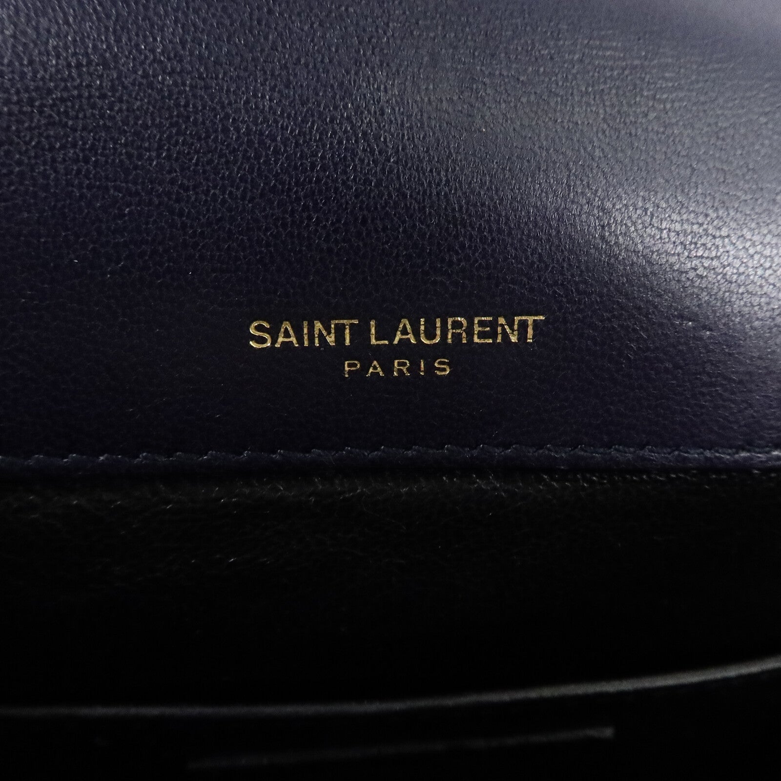 YVES SAINT LAURENT 牛皮皮革Vicky Medium鏈帶肩背袋