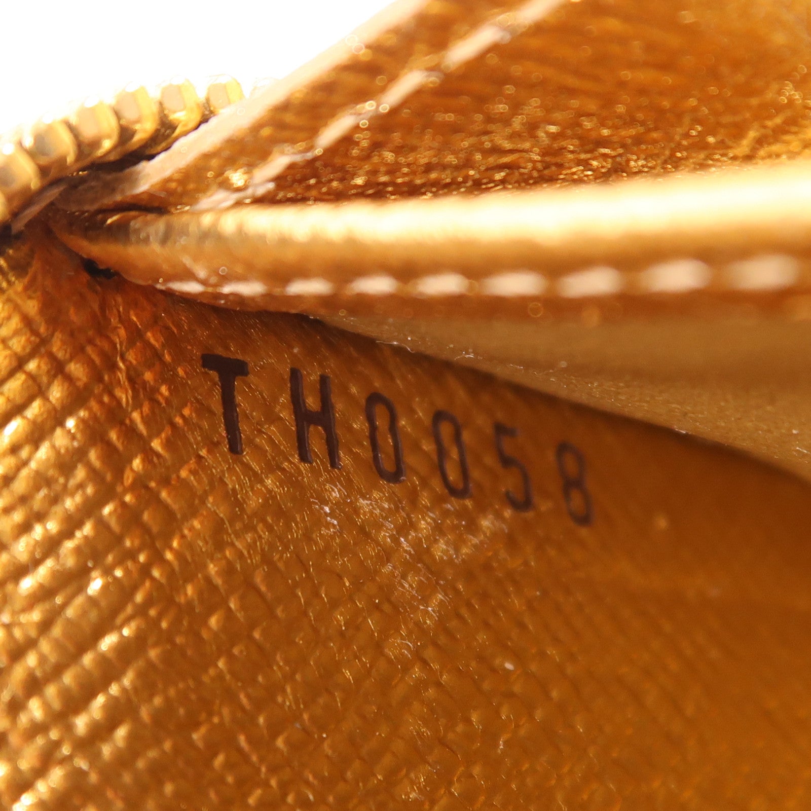 LOUIS VUITTON Monogram Zippy Coin Purse金扣錢包