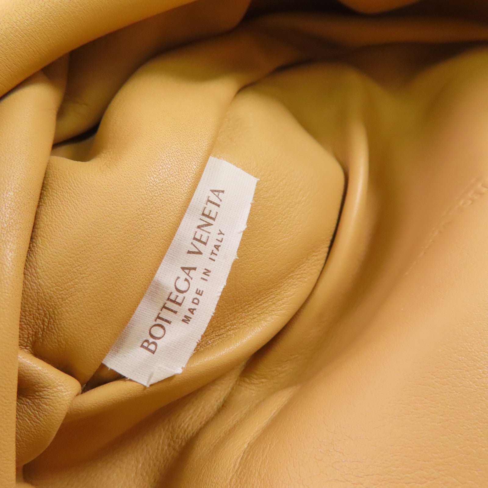 BOTTEGA VENETA 牛皮皮革The Belt Chaon Pouch Waist Bag金扣鏈帶腰包杏色