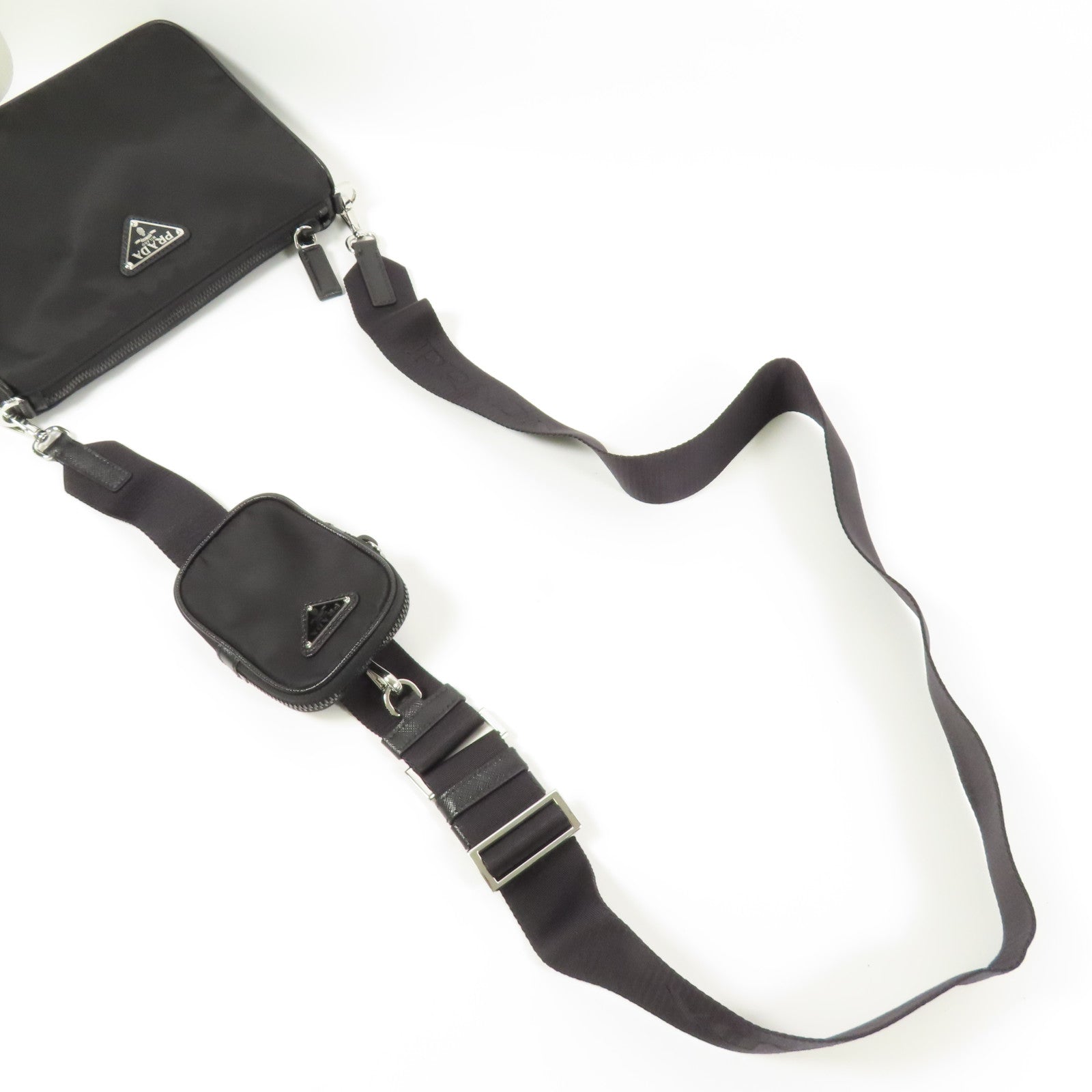 PRADA 尼龍/Saffiano皮革Re-Nylon and Saffiano Shoulder Bag銀扣肩背袋