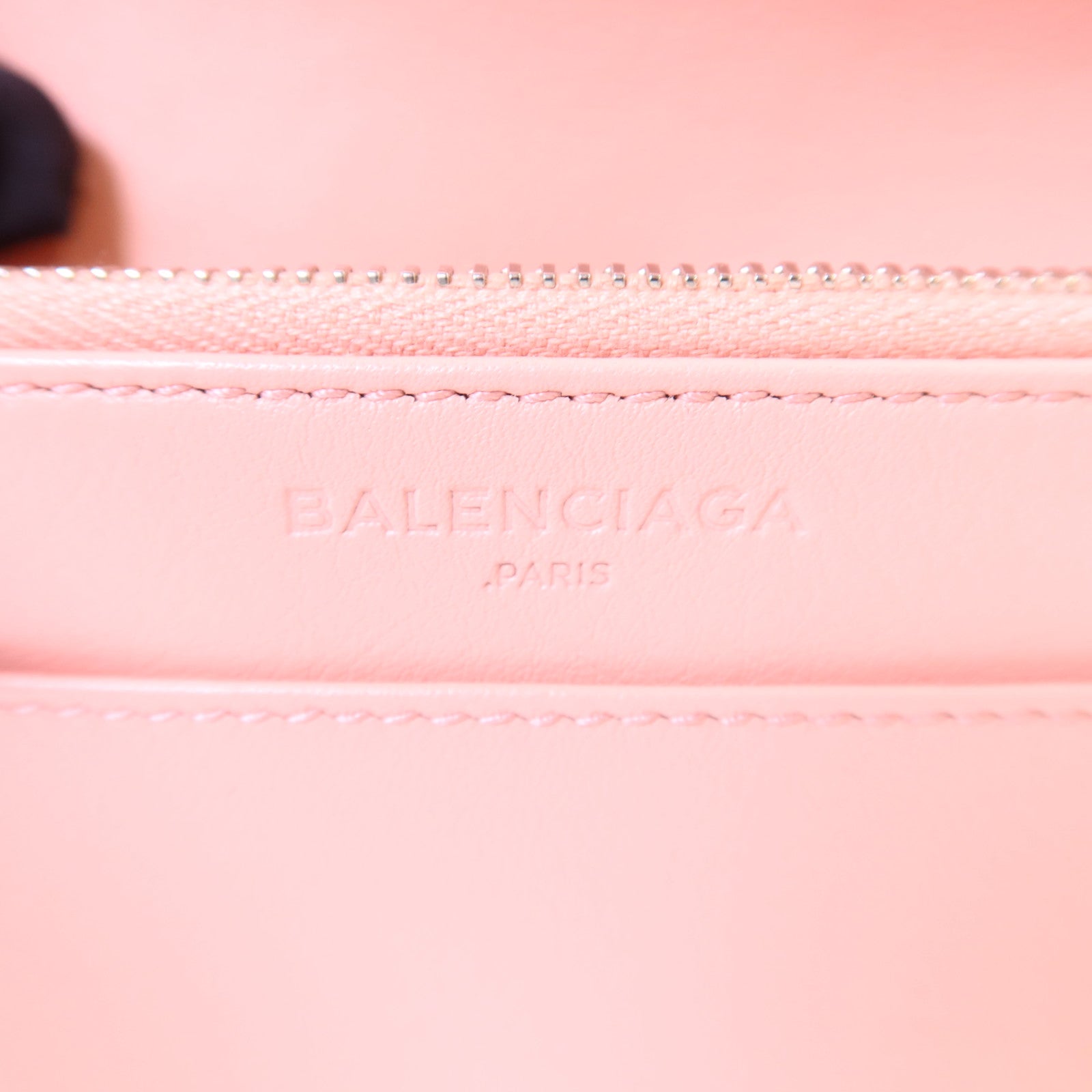 BALENCIAGA 牛皮皮革Shoulder Bag銀扣鏈帶肩背袋