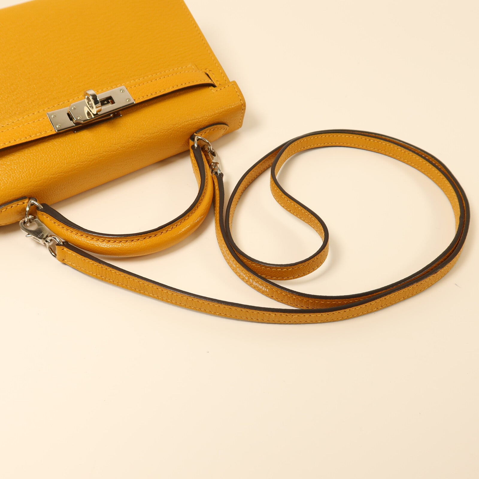 HERMES Chevre皮革Mini Kelly銀扣手挽袋