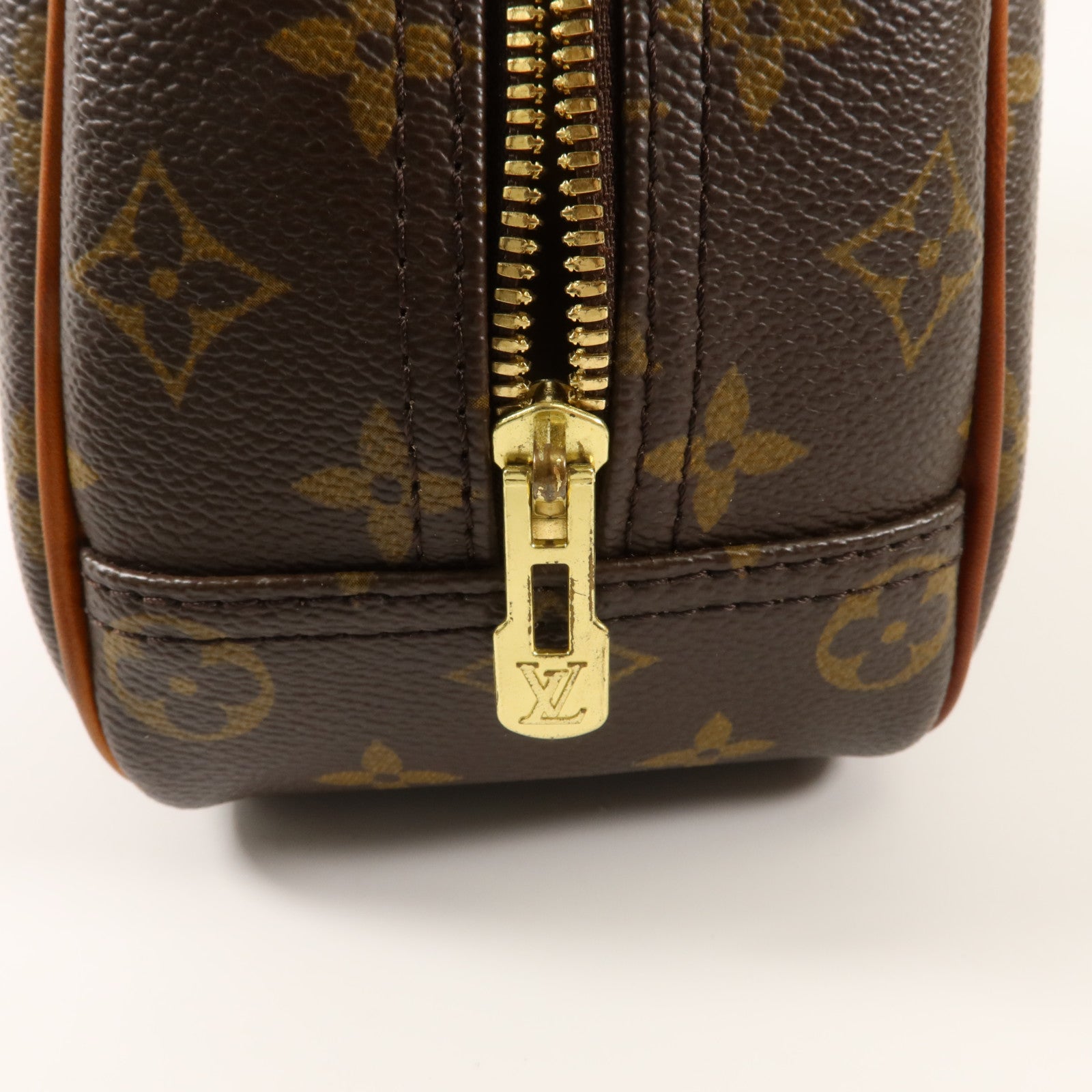 LOUIS VUITTON Monogram Trouville金扣手挽袋