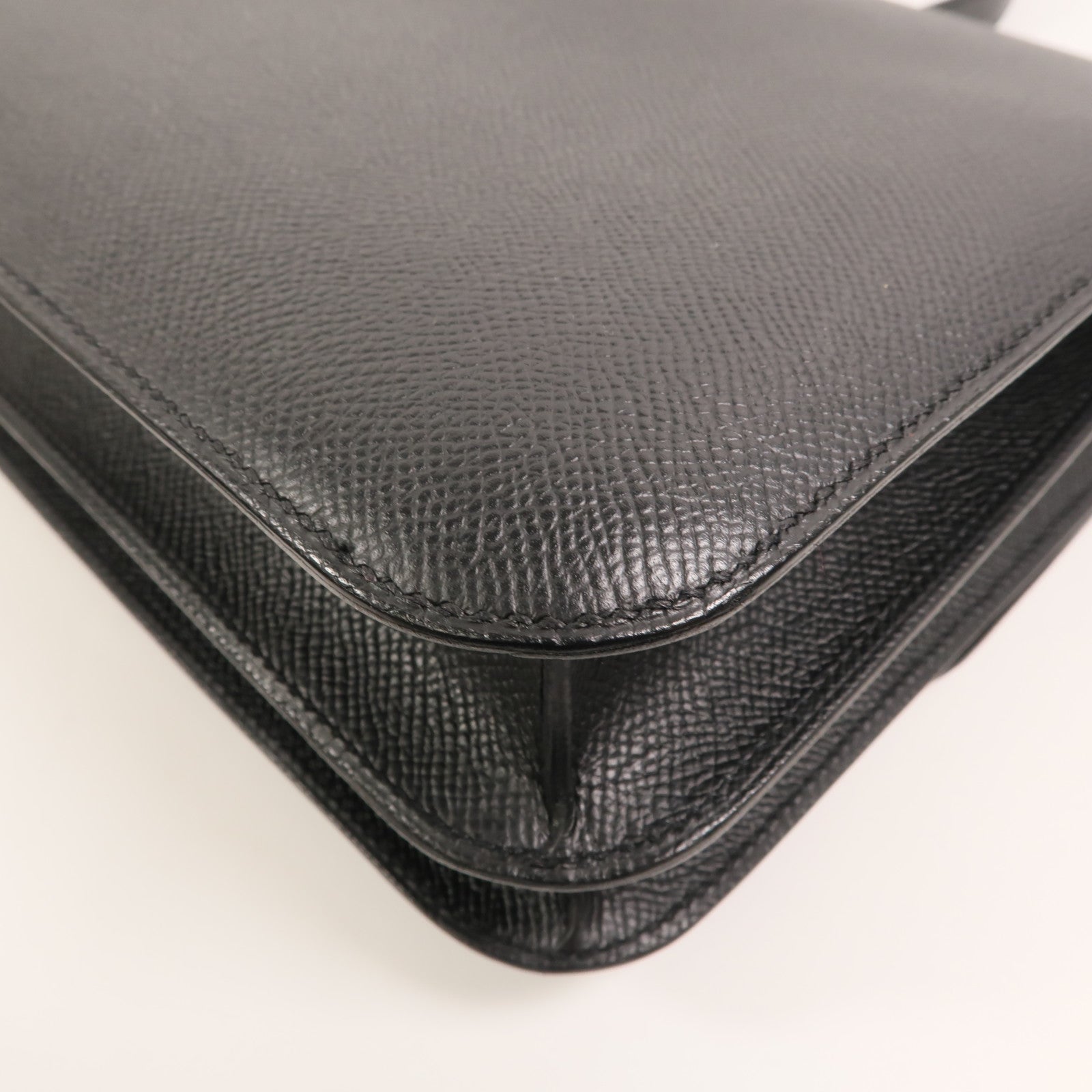 HERMES Epsom皮革Constance 24肩背袋Noir