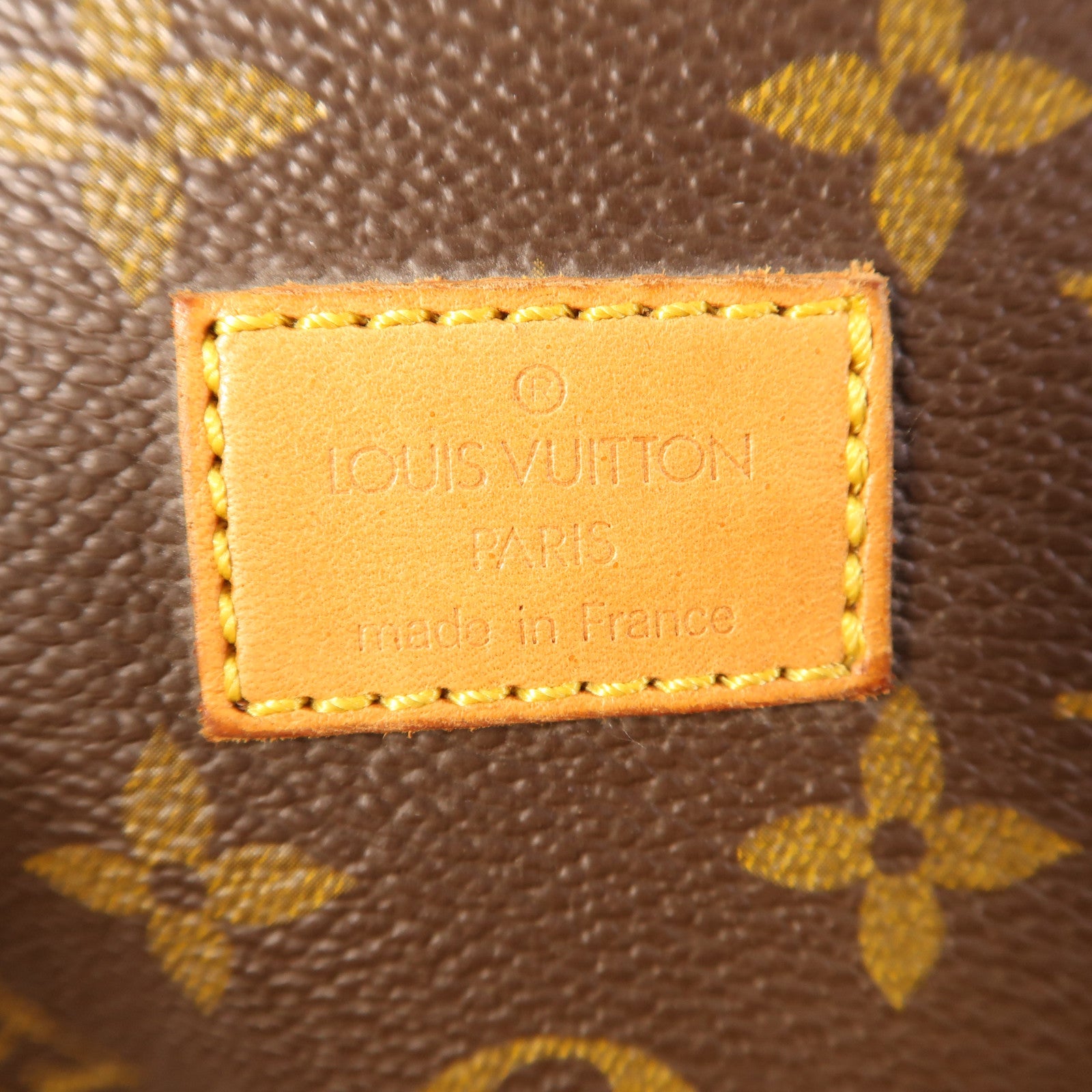 LOUIS VUITTON Monogram Saumur 30金扣肩背袋