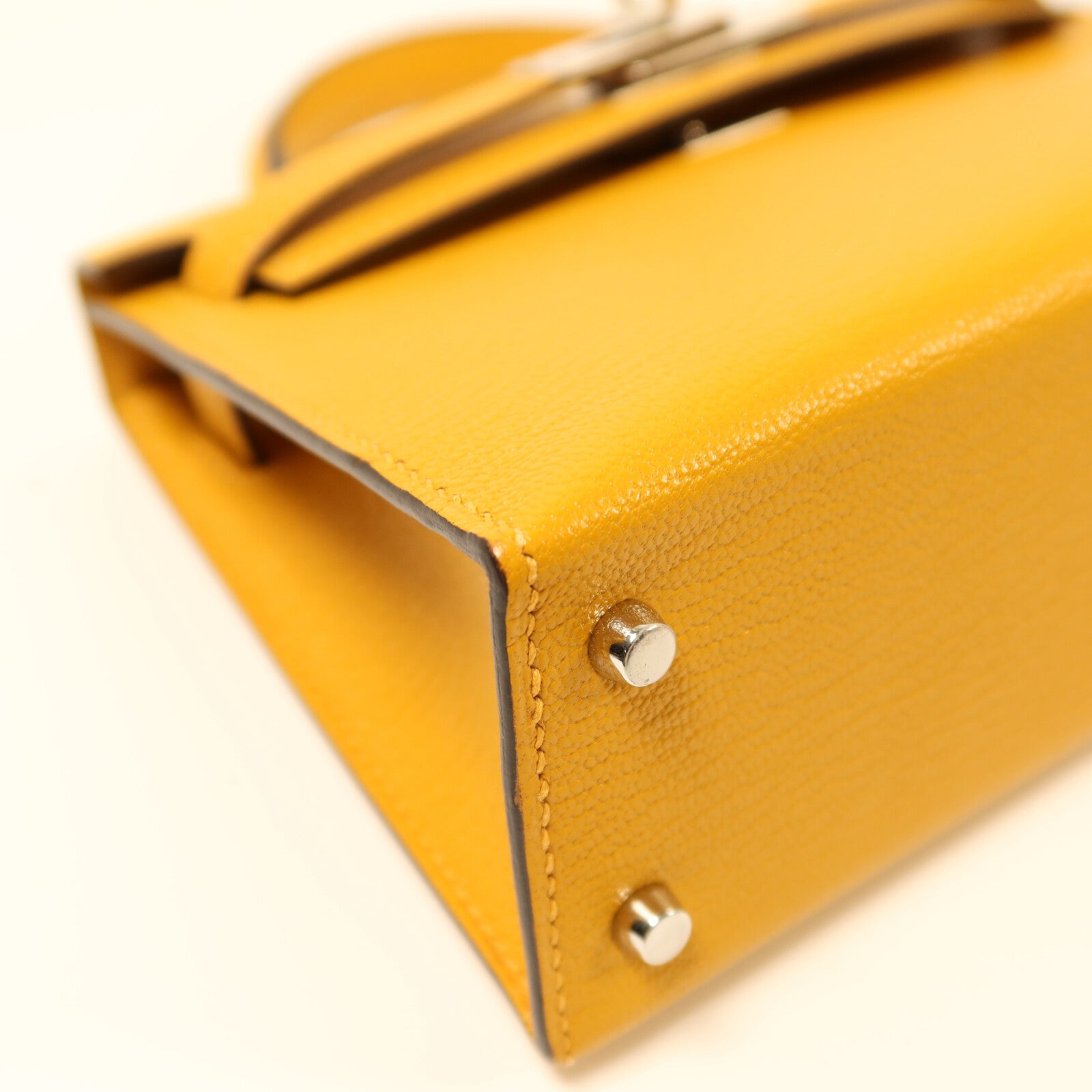 HERMES Chevre皮革Mini Kelly銀扣手挽袋