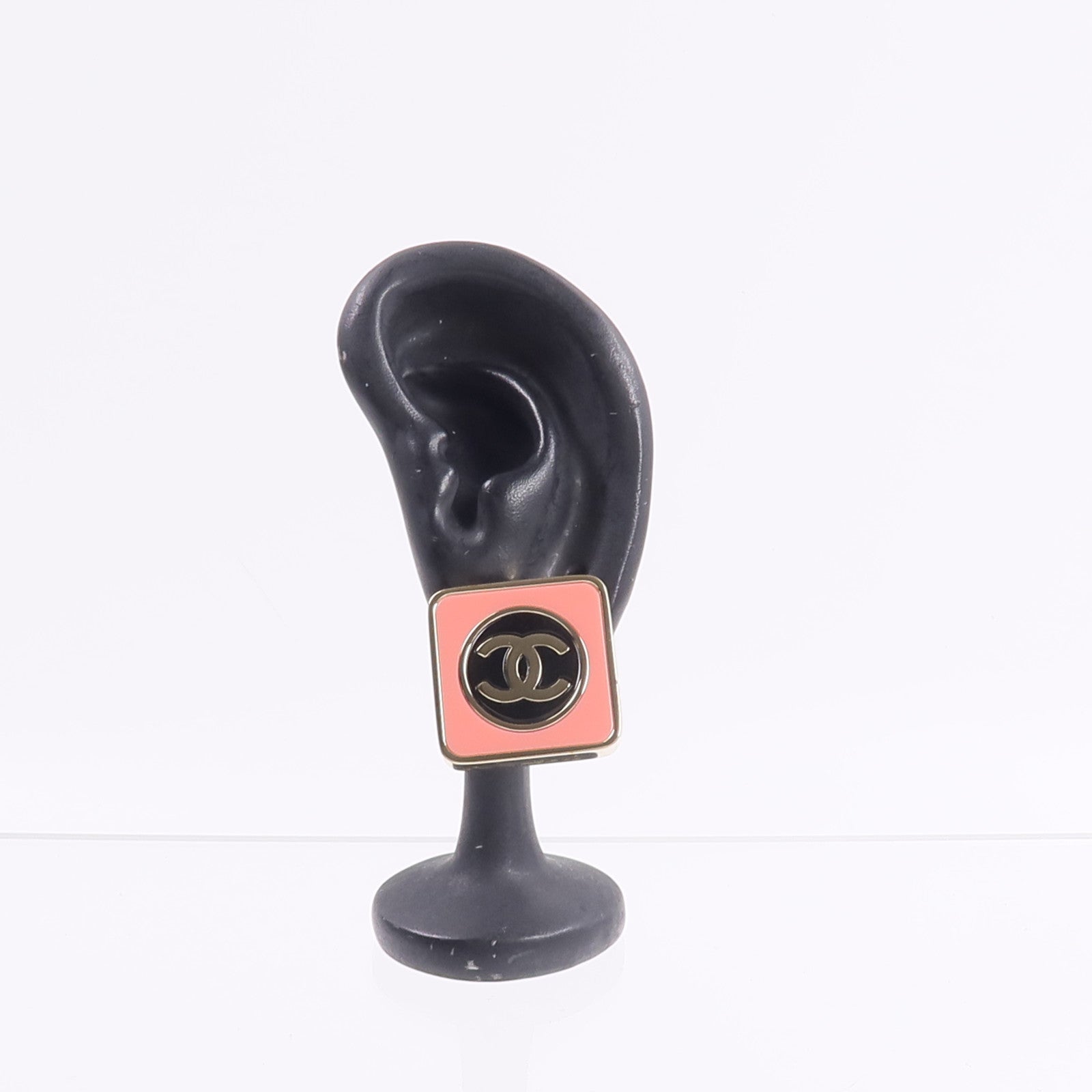 CHANEL 金屬/琺瑯COCO Mark Square Stud Earrings耳環