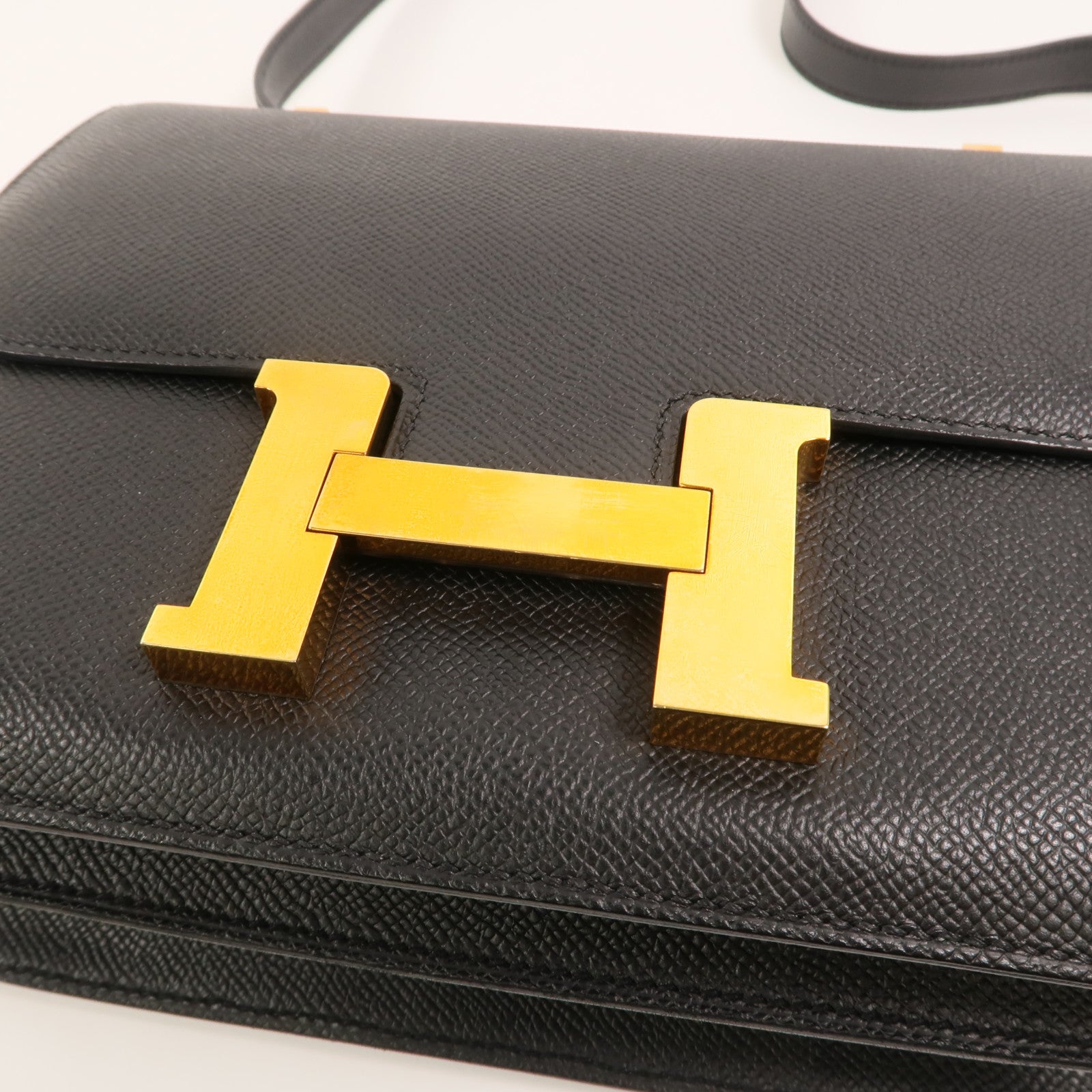 HERMES Epsom皮革Constance 24肩背袋Noir