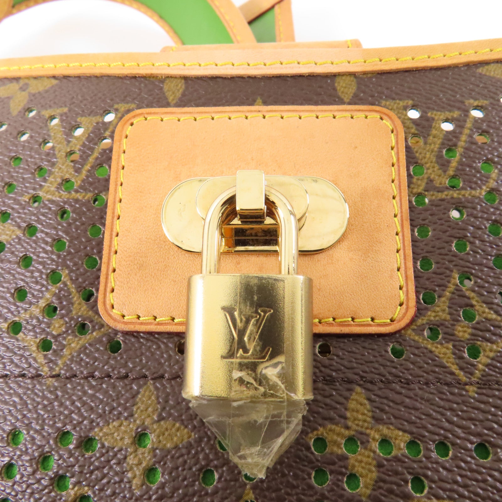 LOUIS VUITTON Monogram Perfo Musette金扣肩背袋