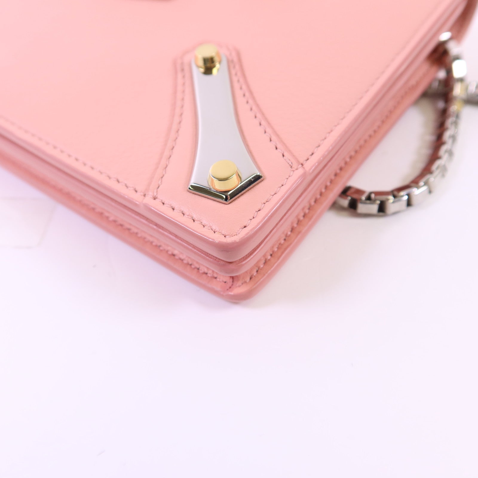 BALENCIAGA 牛皮皮革Shoulder Bag銀扣鏈帶肩背袋