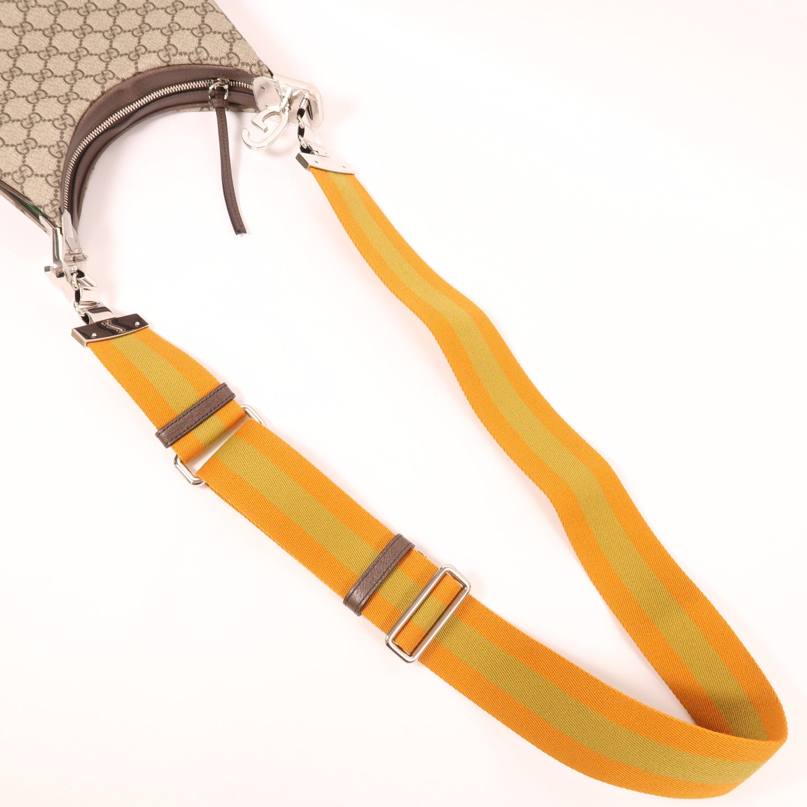 GUCCI 塗層帆布GG Supreme Shoulder Bag銀扣肩背袋
