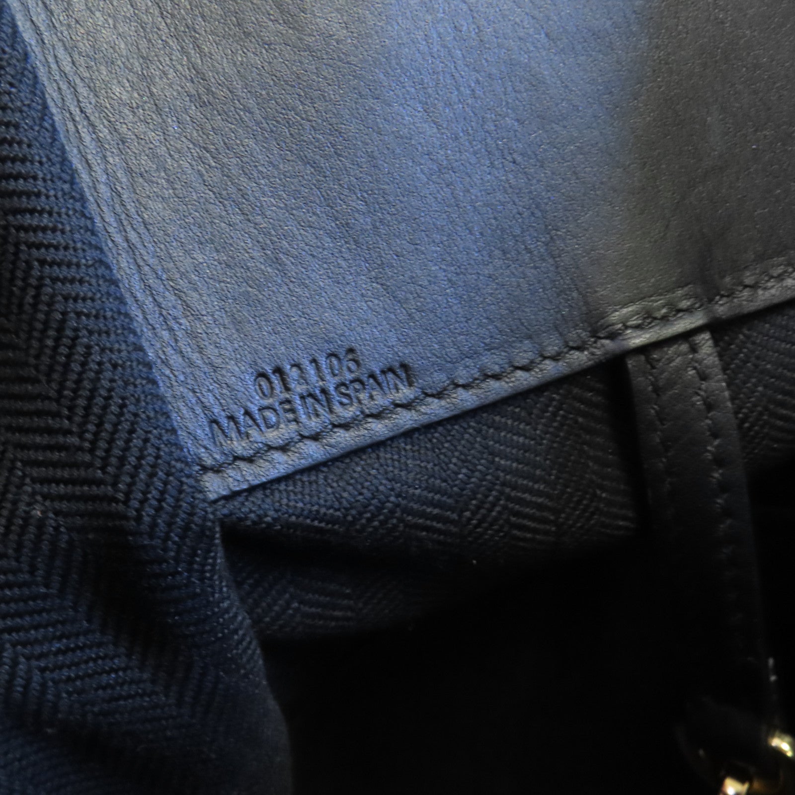 LOEWE 帆布/牛皮皮革Hammock Medium金扣手挽肩背兩用袋