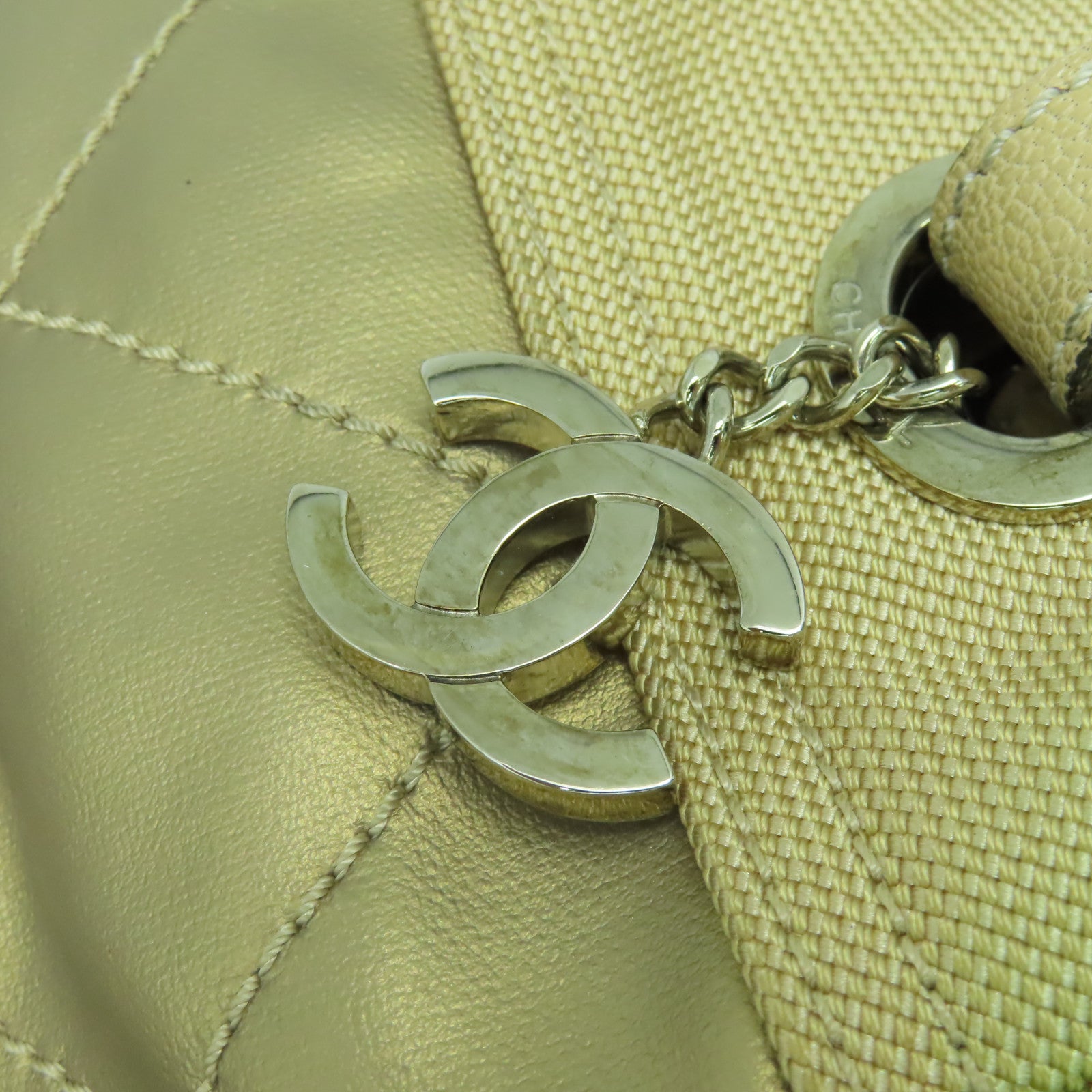 CHANEL 【激減優惠】菱格帆布Handbag金扣肩背袋金色