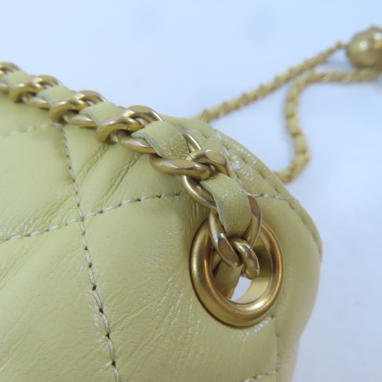 CHANEL 菱格羊皮皮革Phone Holder Shoulder Bag金扣鏈帶肩背袋黃色