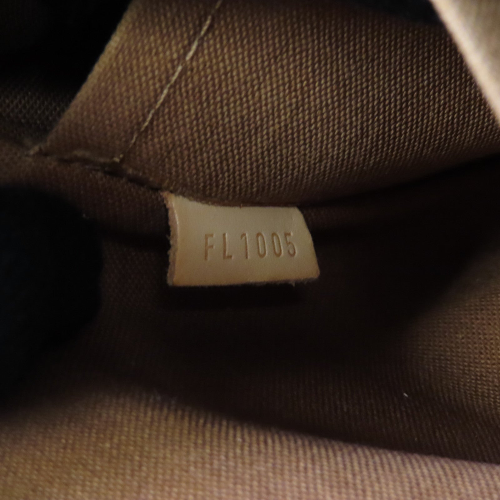 LOUIS VUITTON Monogram Popincourt Haut金扣肩背袋啡色