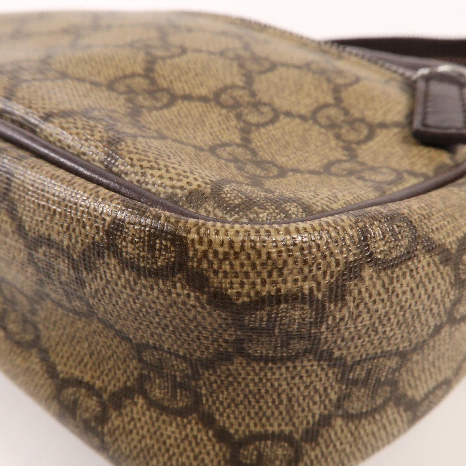 GUCCI 塗層帆布Shoulder Bag銀扣肩背袋