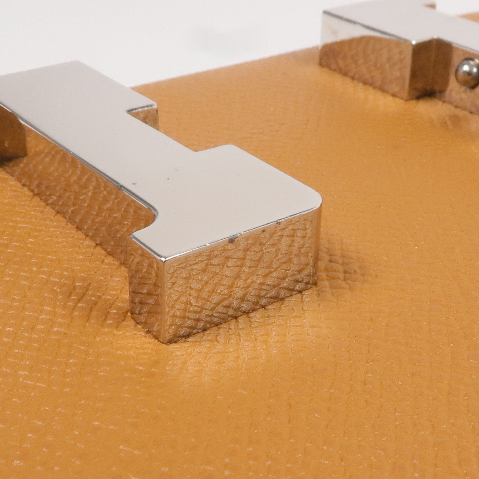 HERMES Epsom皮革Constance 24銀扣肩背袋Gold