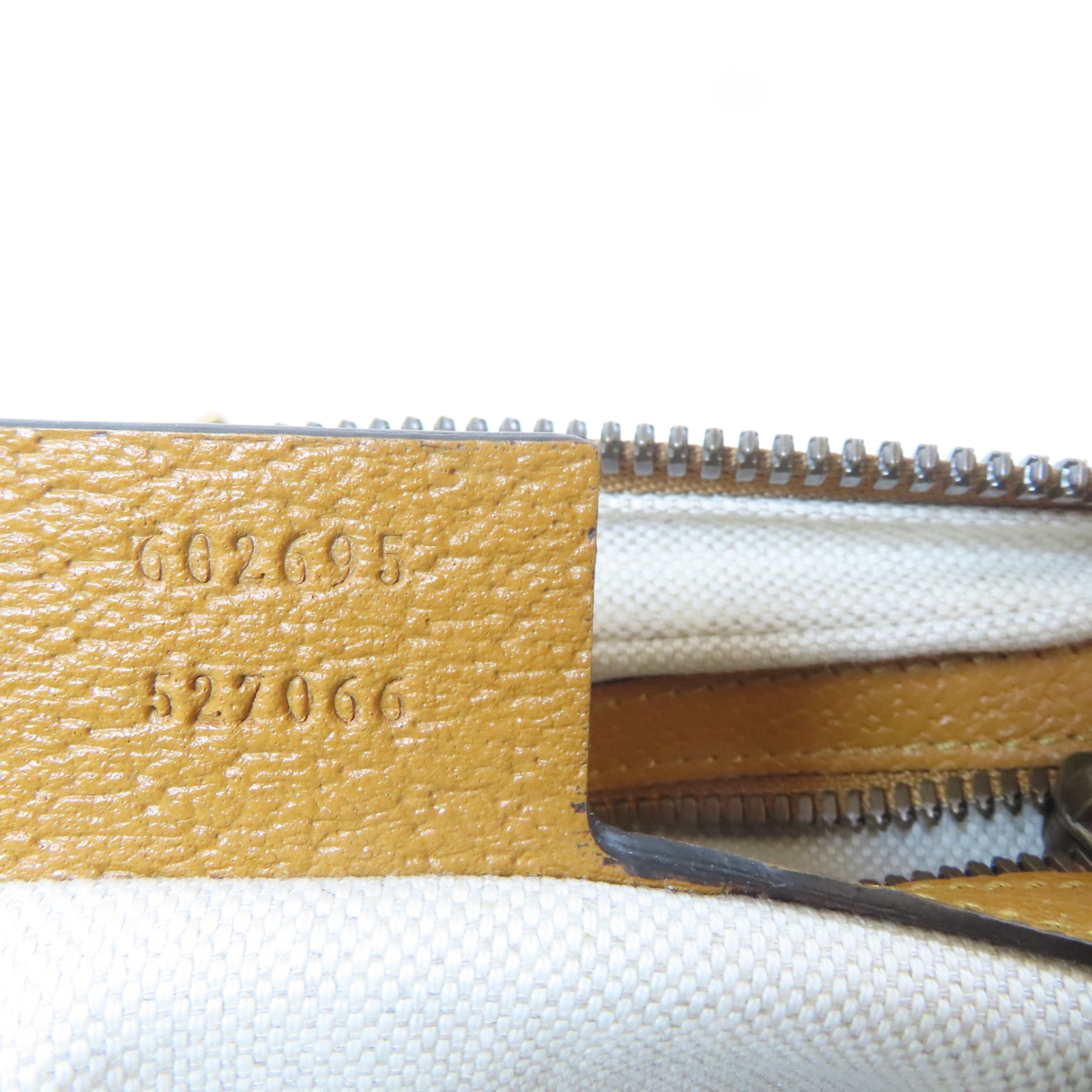 GUCCI 【激減優惠】塗層帆布Disney Gucci Mini Supreme Belt Bag金扣腰包啡色