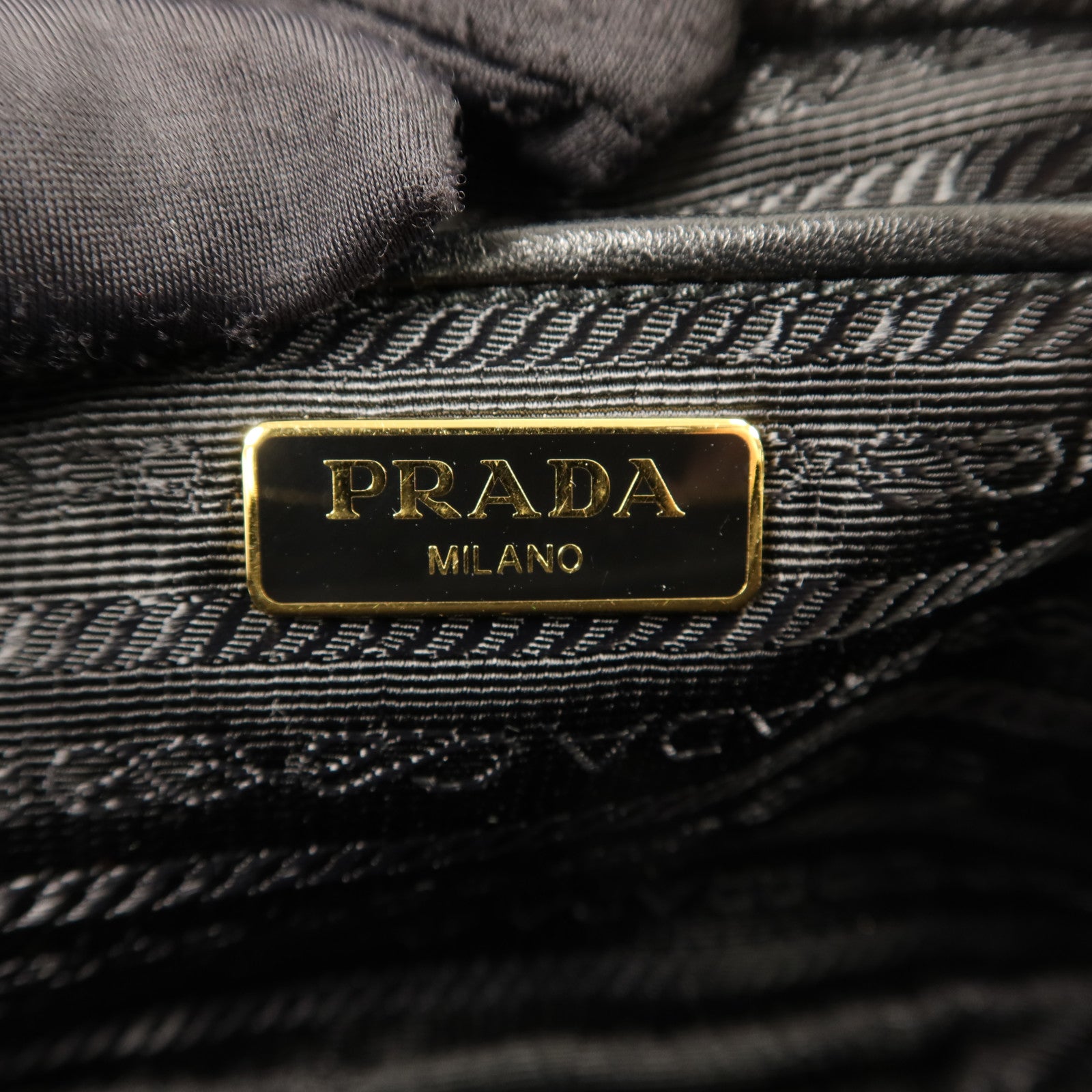 PRADA 尼龍Shoulder Bag金扣肩背袋