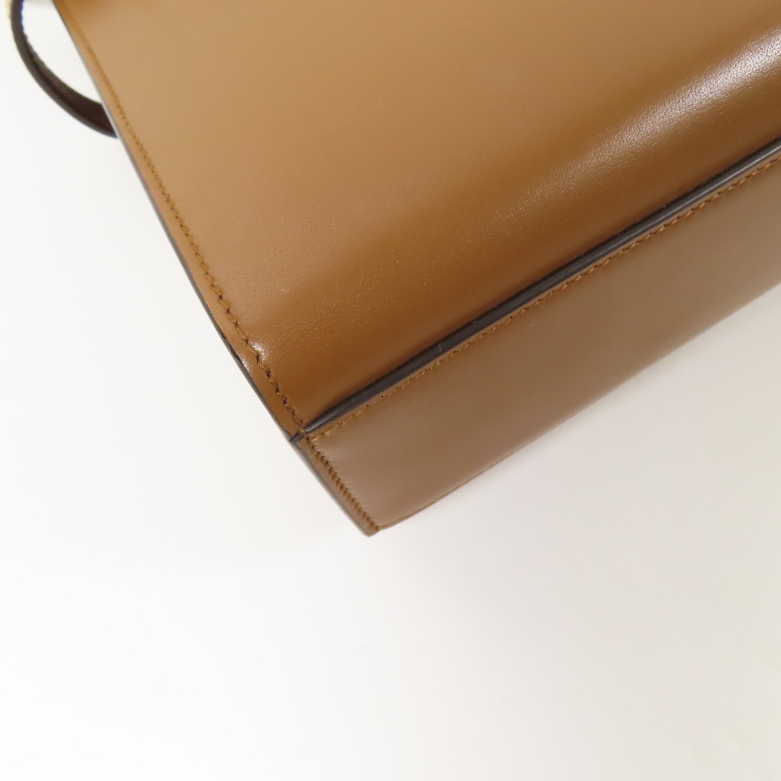 YVES SAINT LAURENT 牛皮皮革Manhattan Small金扣肩背袋