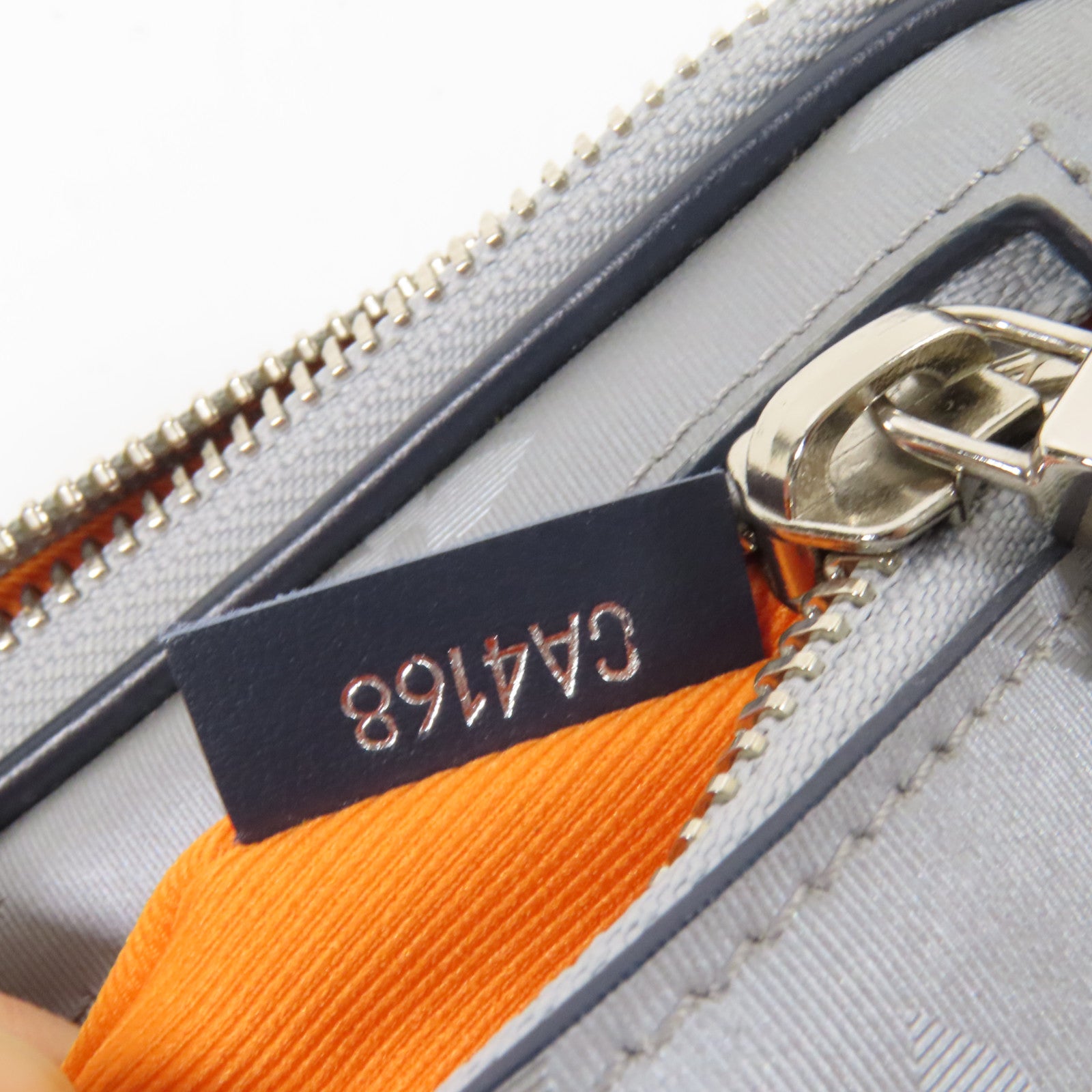 LOUIS VUITTON 塗層帆布Satellite Alpha銀扣手拿包