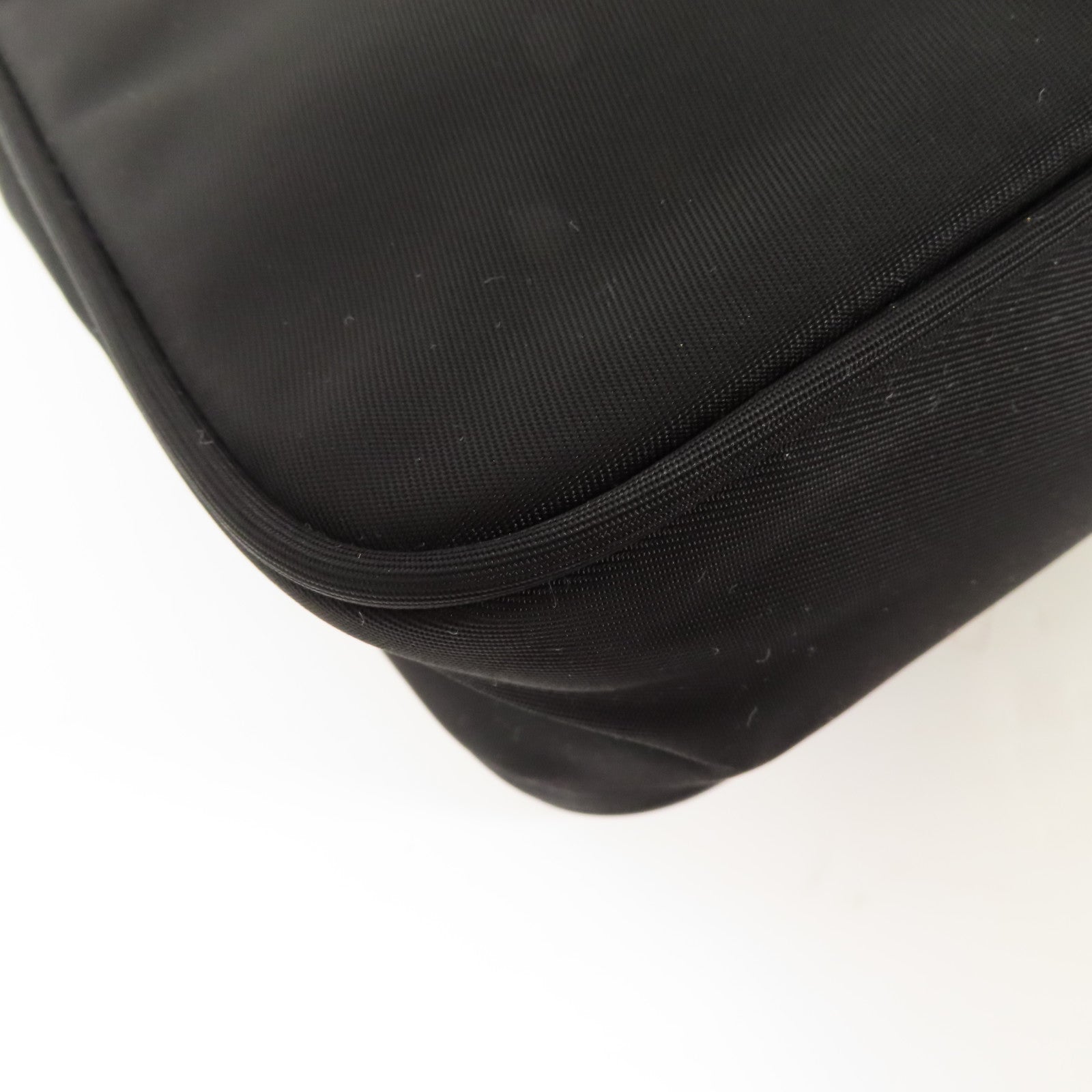 PRADA 尼龍Re-Edition 2000 Mini銀扣手挽袋/肩背袋