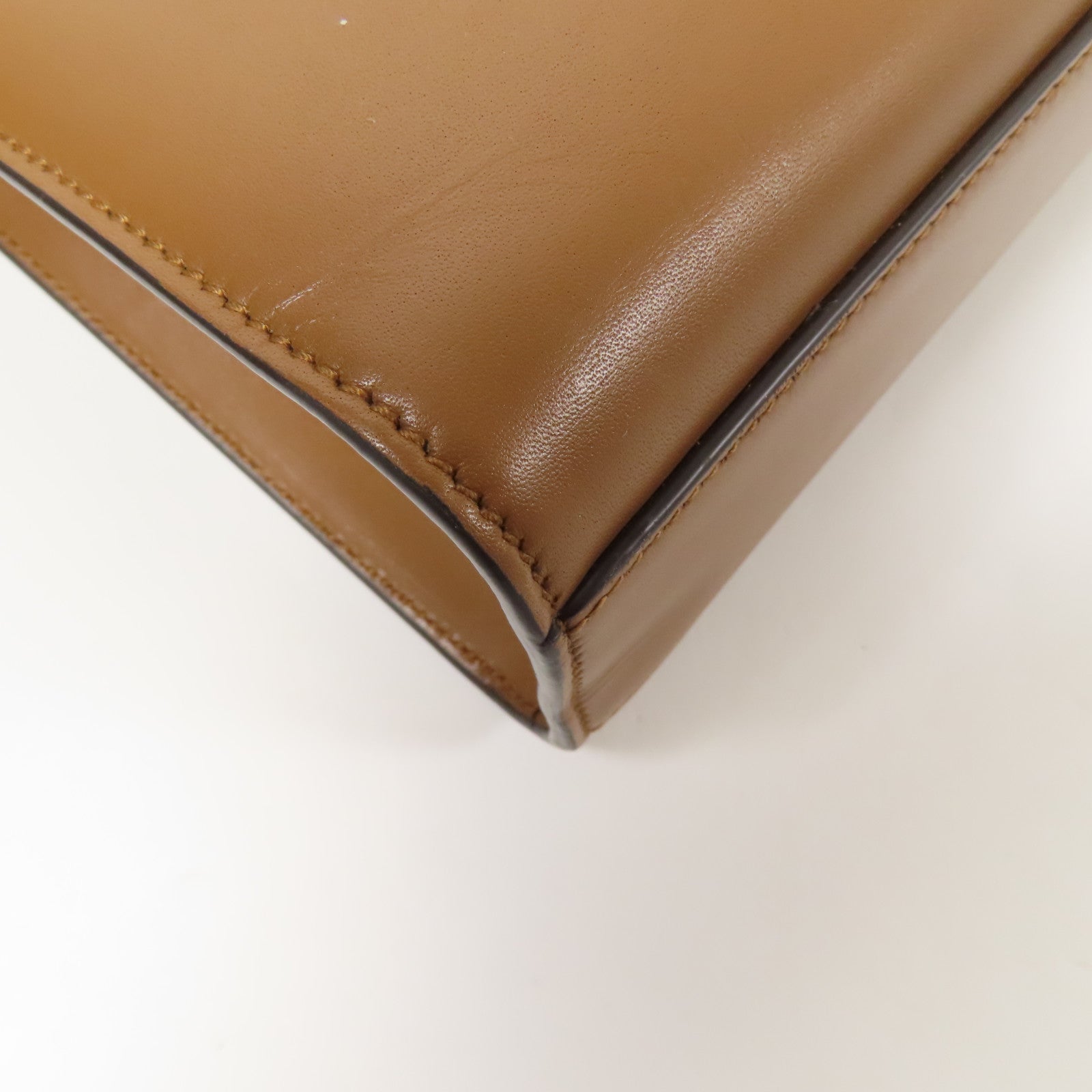 YVES SAINT LAURENT 牛皮皮革Manhattan Small金扣肩背袋