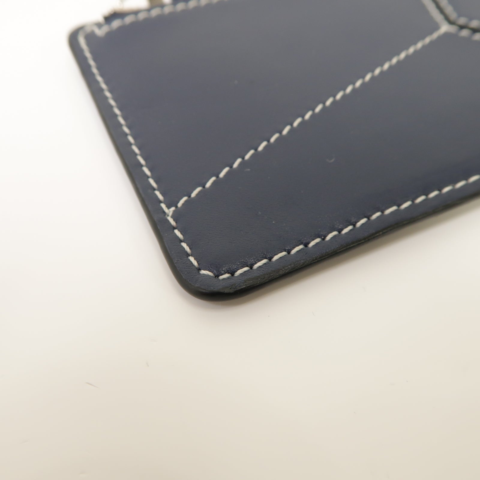 LOEWE 牛皮皮革Coin Case銀扣零錢包