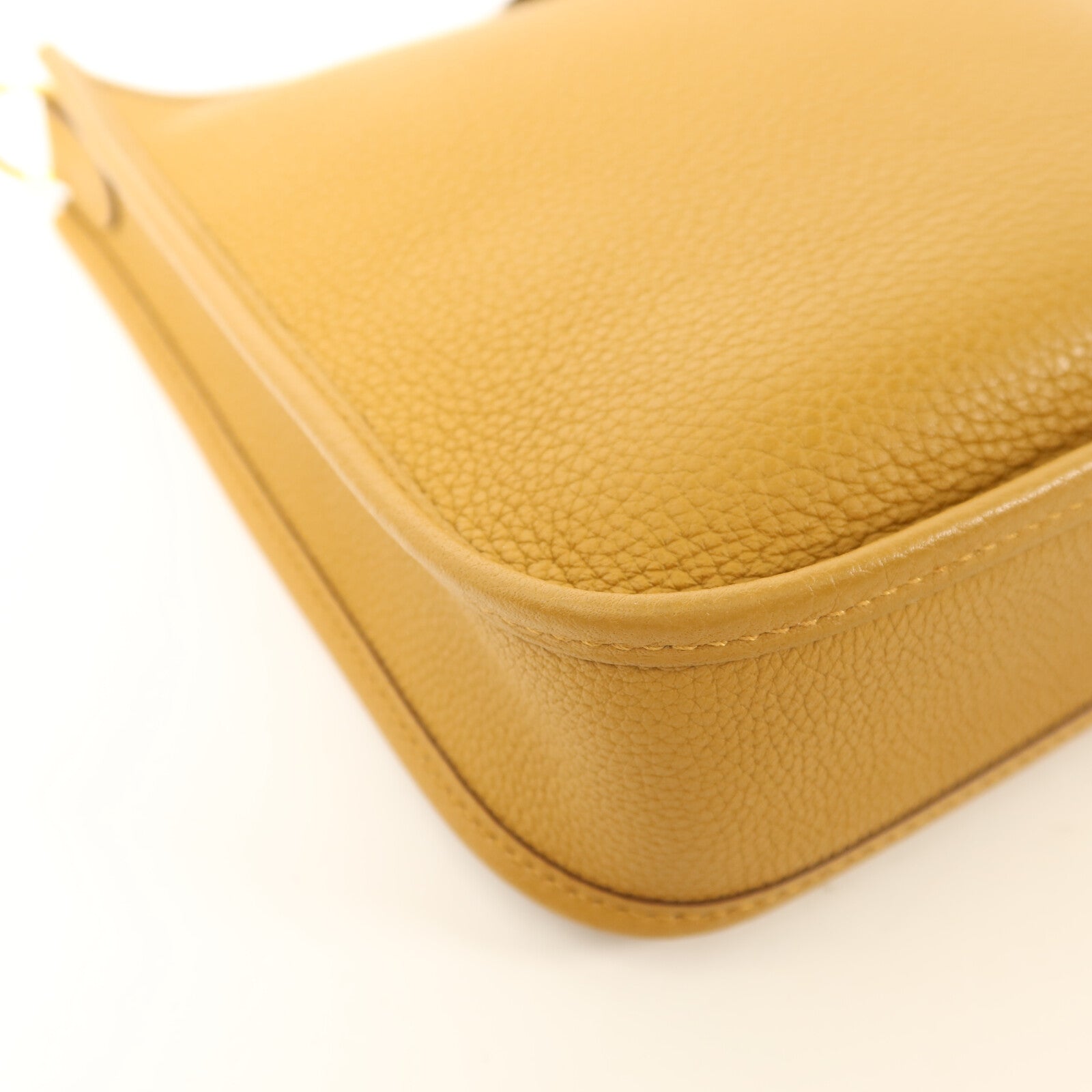 HERMES Maurice皮革Evelyne TPM金扣肩背袋Sesame/Lime