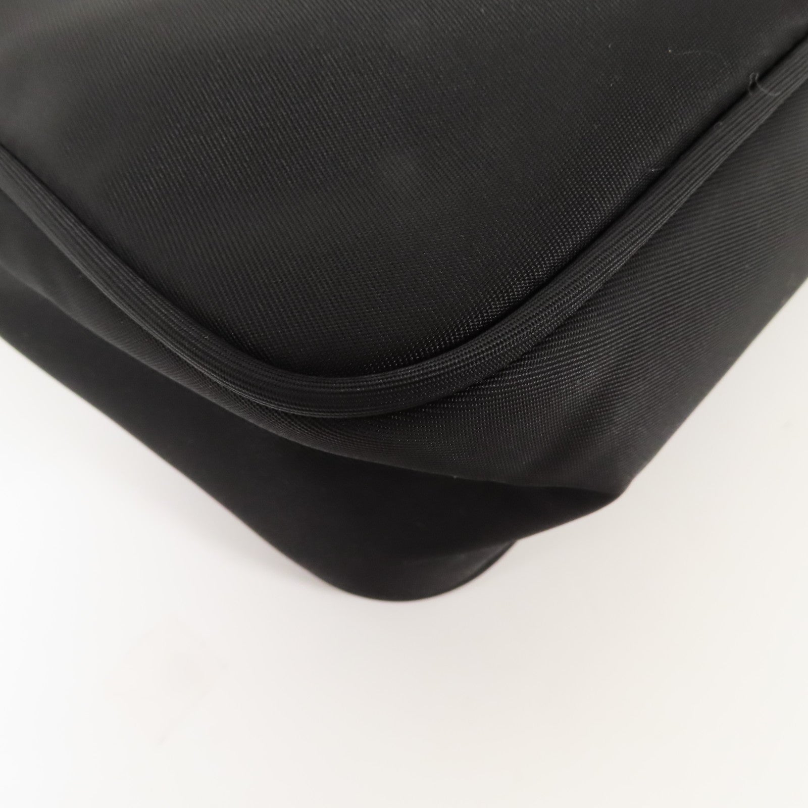 PRADA 尼龍Re-Edition 2000 Mini銀扣手挽袋/肩背袋