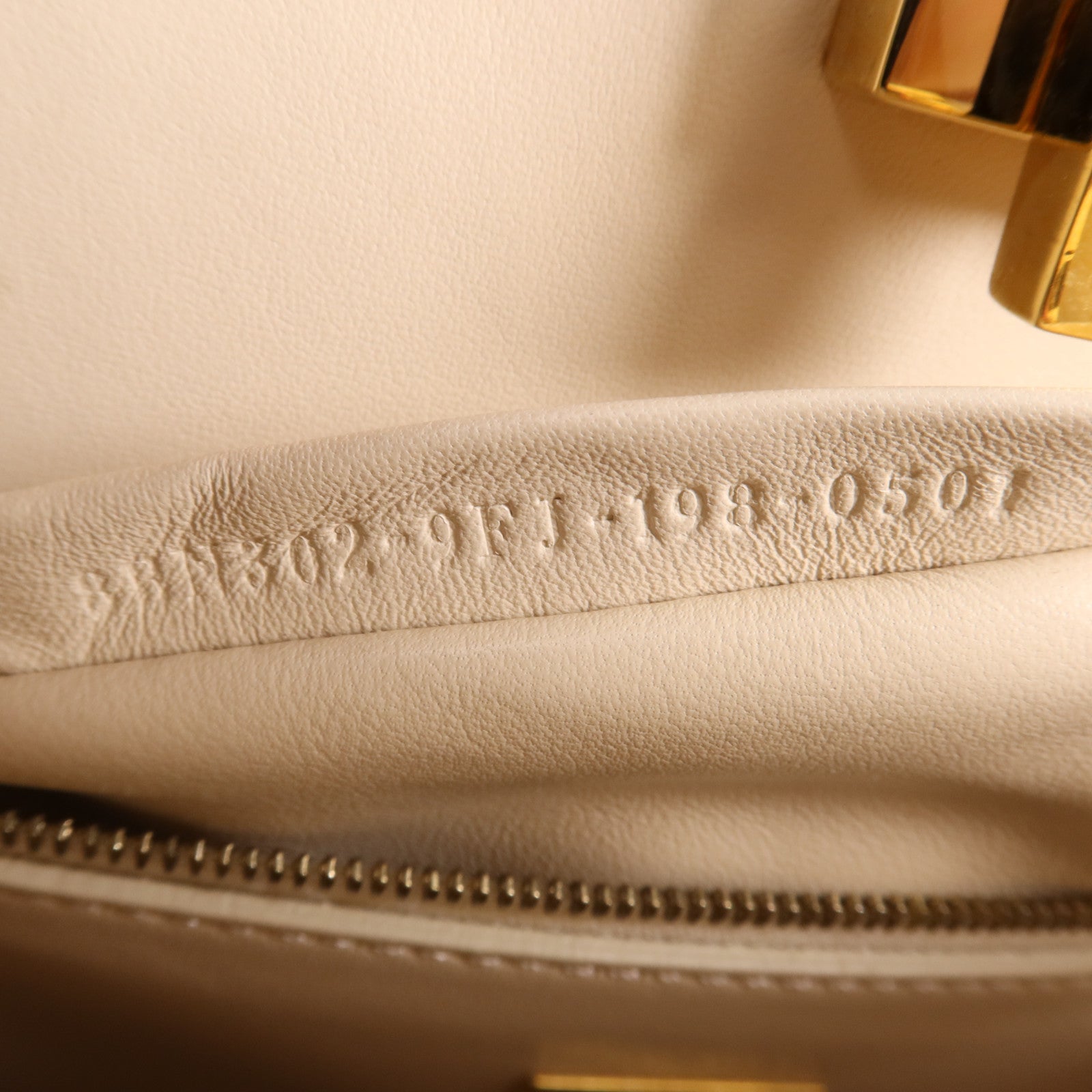 FENDI 牛皮皮革Peekaboo金扣手挽肩背兩用袋