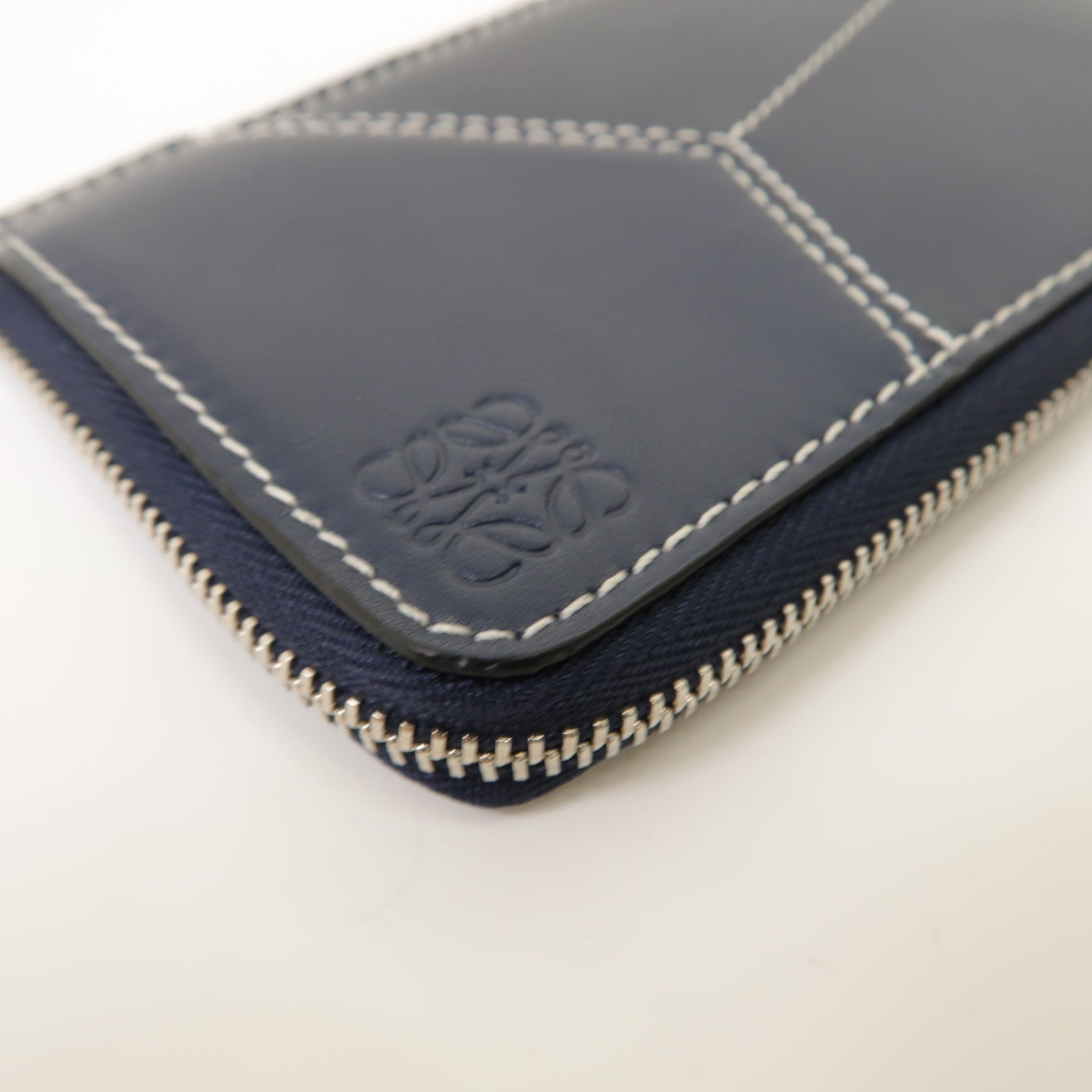 LOEWE 牛皮皮革Coin Case銀扣零錢包