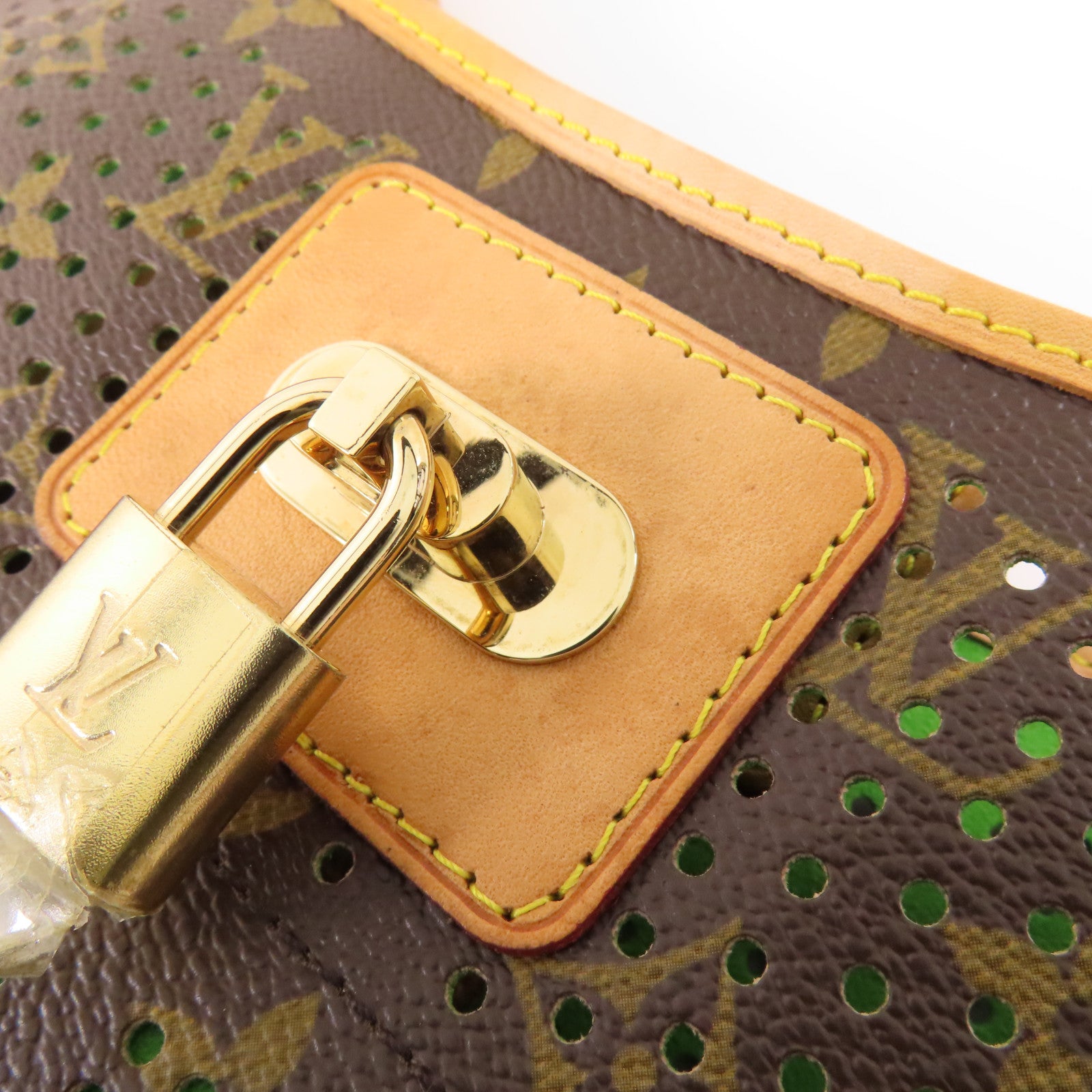 LOUIS VUITTON Monogram Perfo Musette金扣肩背袋
