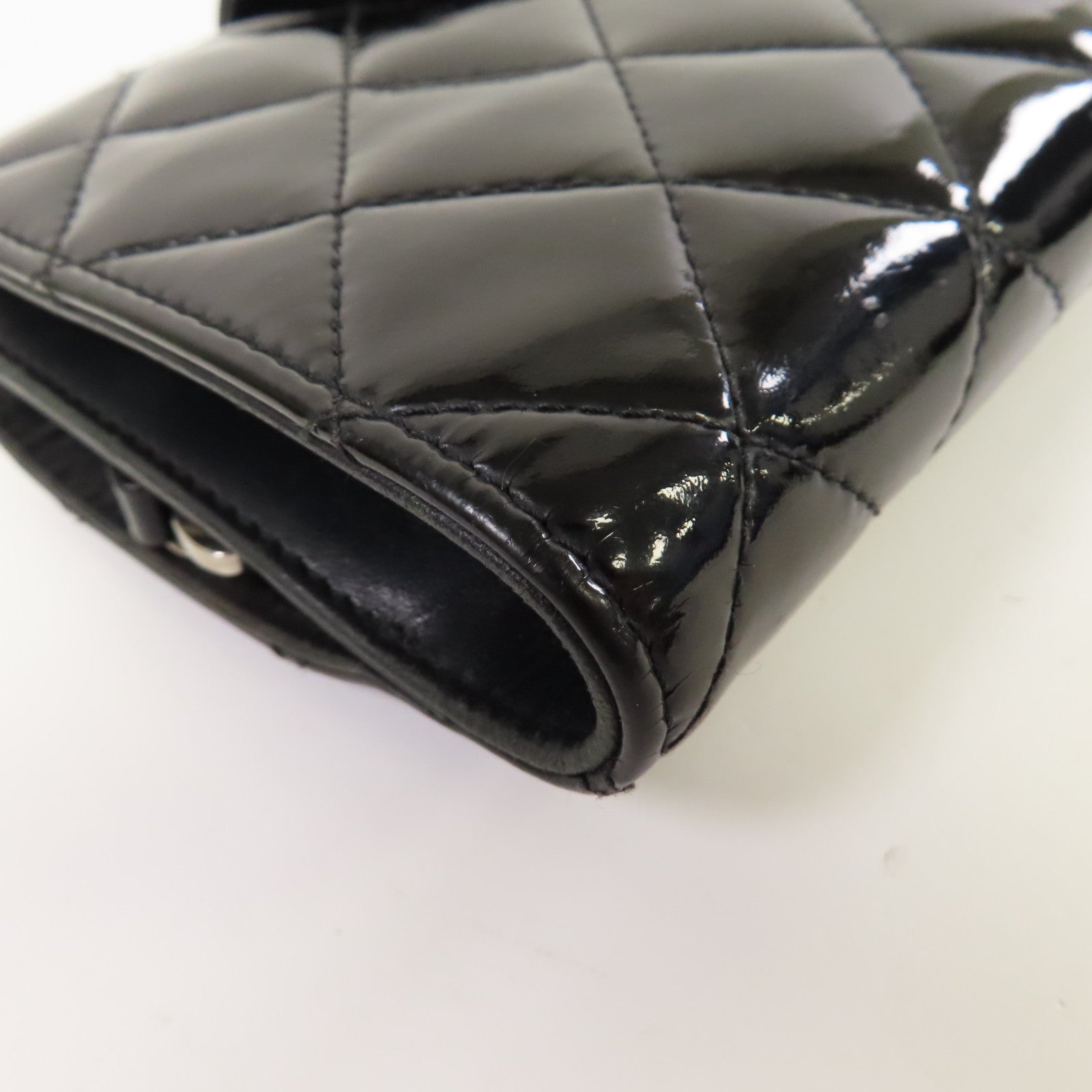 CHANEL 菱格Enamel Wallet銀扣鈕扣錢包黑色