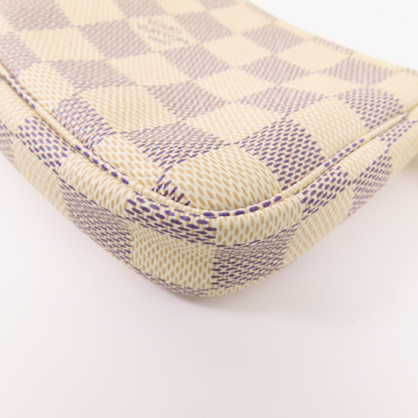 LOUIS VUITTON Damier Azur Mini Pochette Accessories金扣鏈帶手挽袋