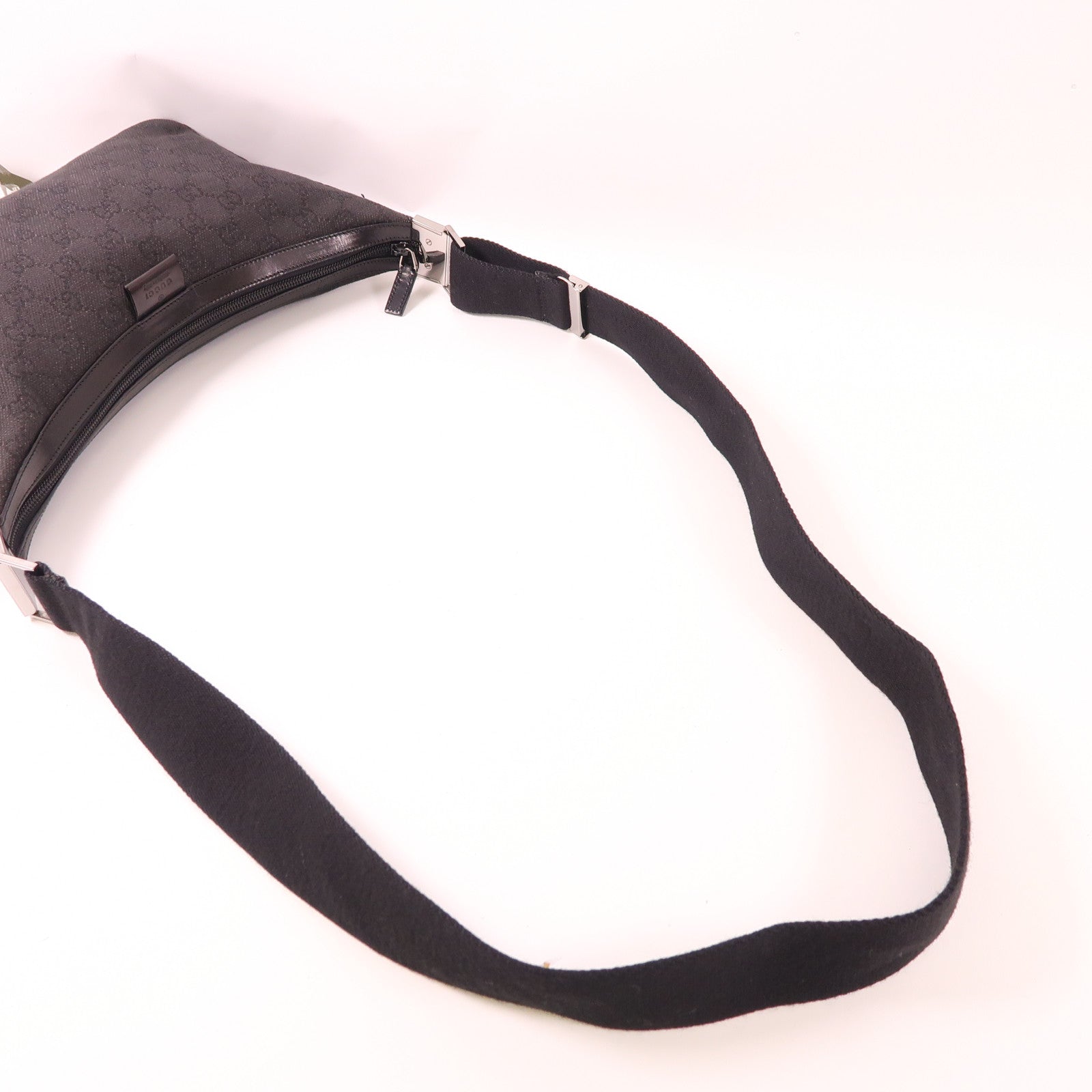 GUCCI 帆布Shoulder Bag銀扣肩背袋