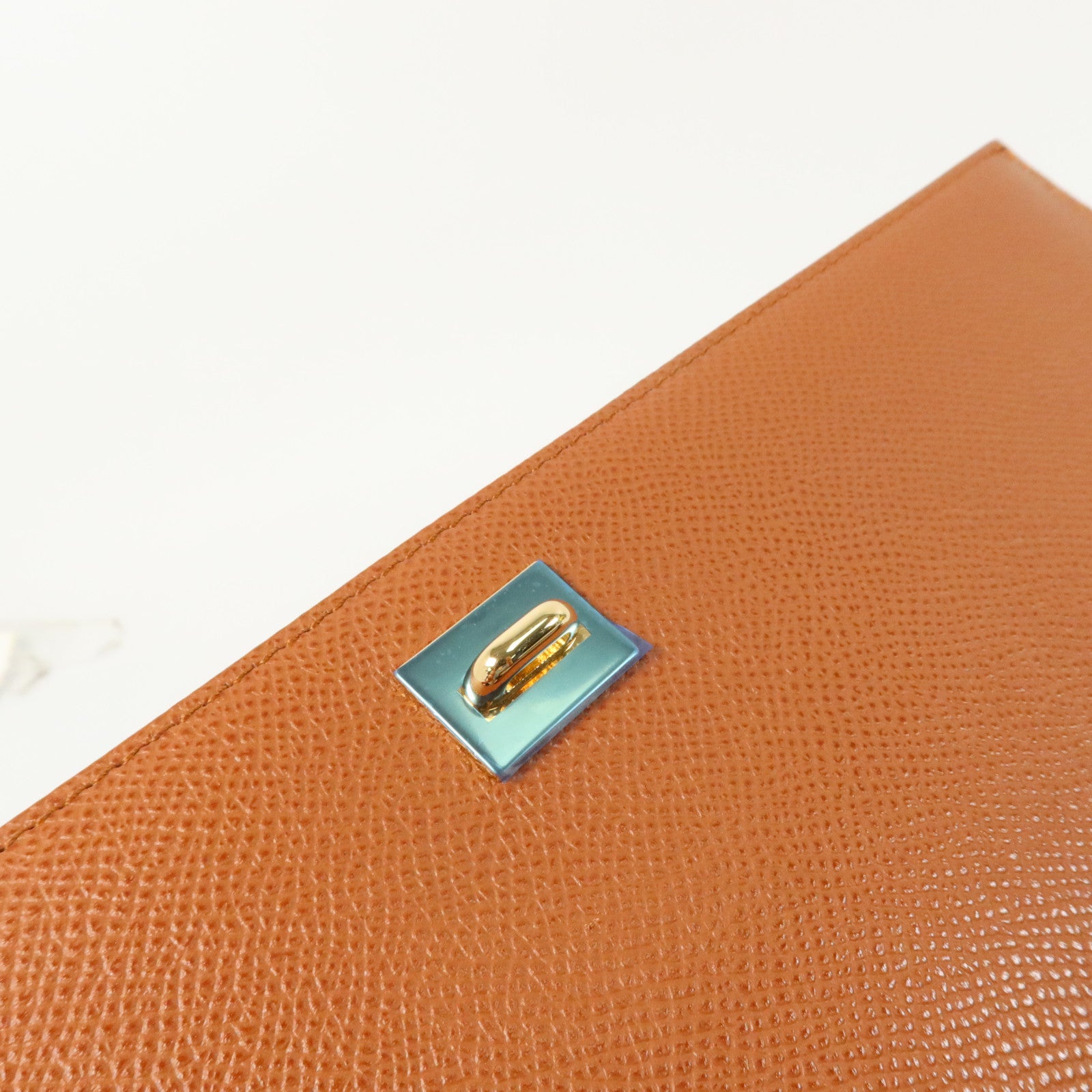 Salvatore Ferragamo 牛皮皮革Shoulder Bag金扣肩背袋